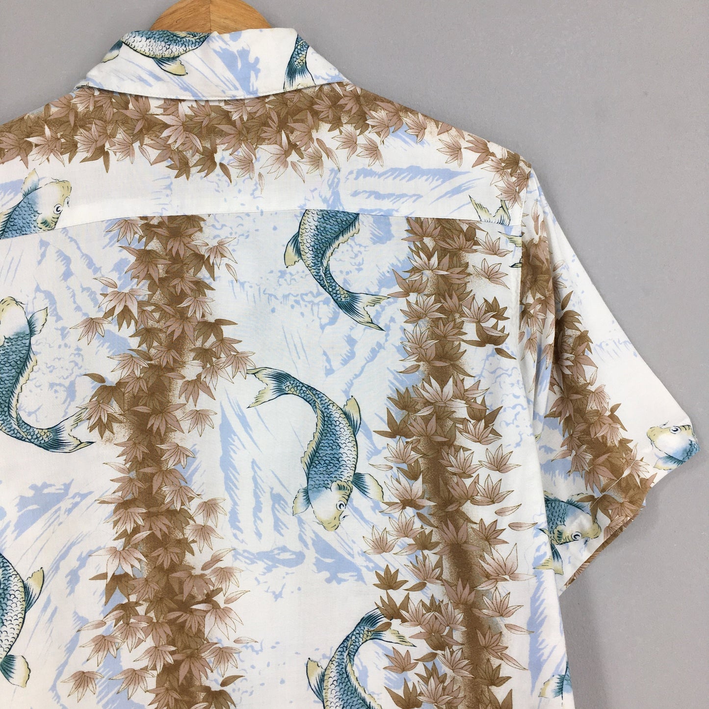 Hawaiian Nepuca Japanese Koi Fish Rayon Shirt Large