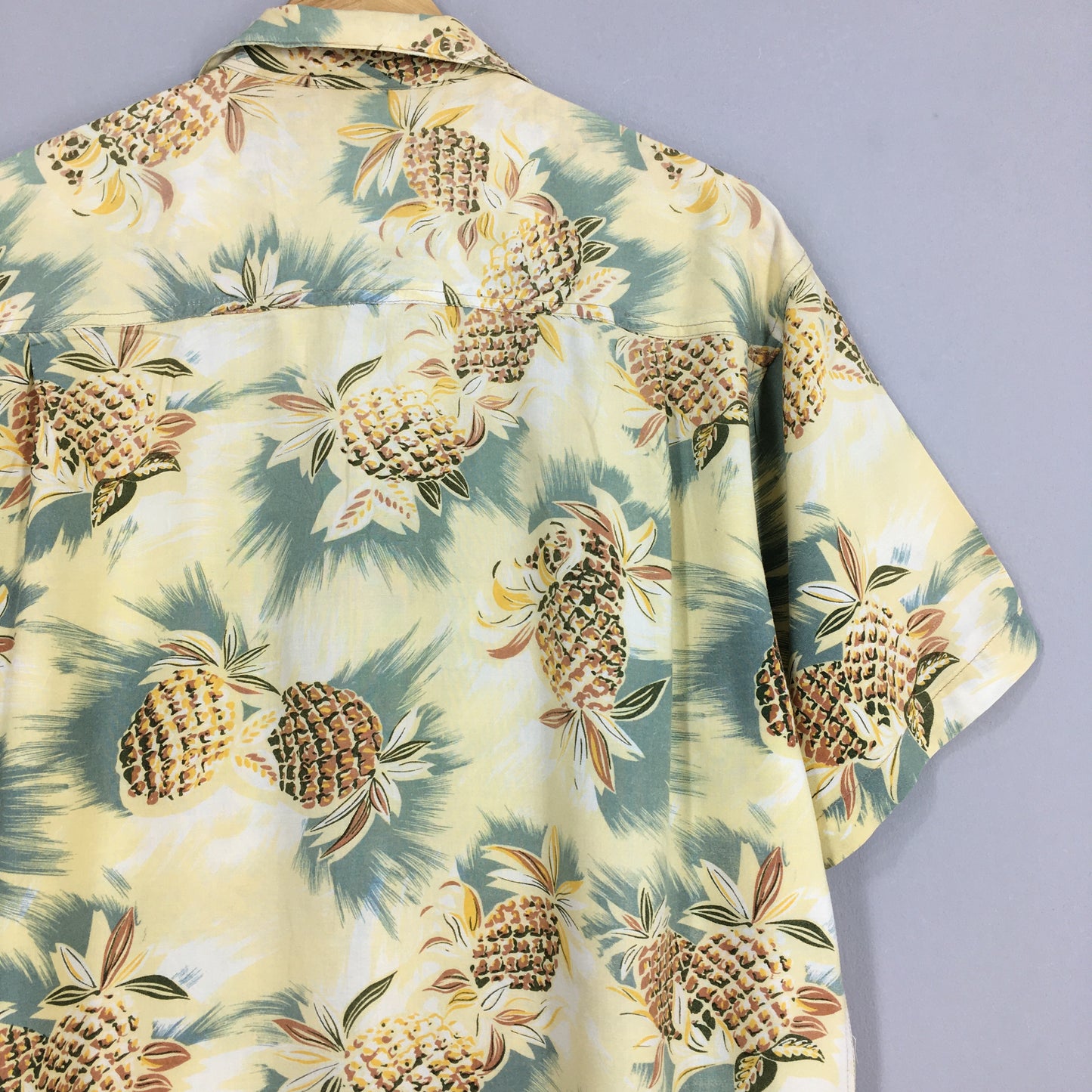 Hawaiian Pineapples Aloha Tropical Shirt Medium