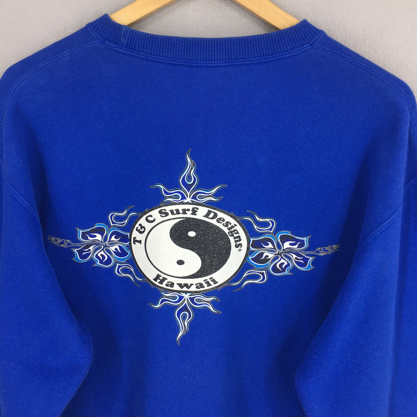 T&C Surf Designs Blue Sweatshirt Medium