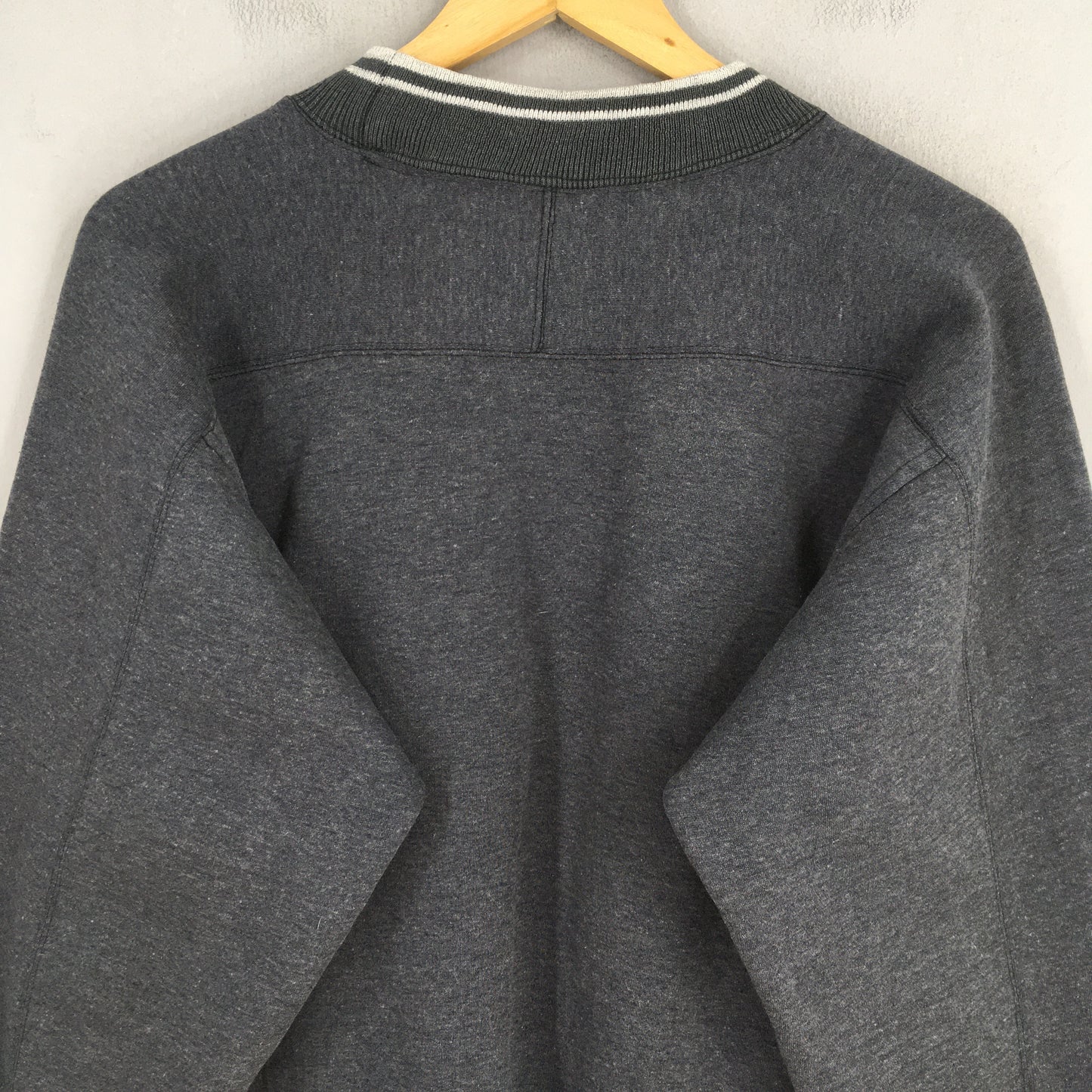 Tweety Yellow Bird Looney Tunes Gray Sweatshirt Medium