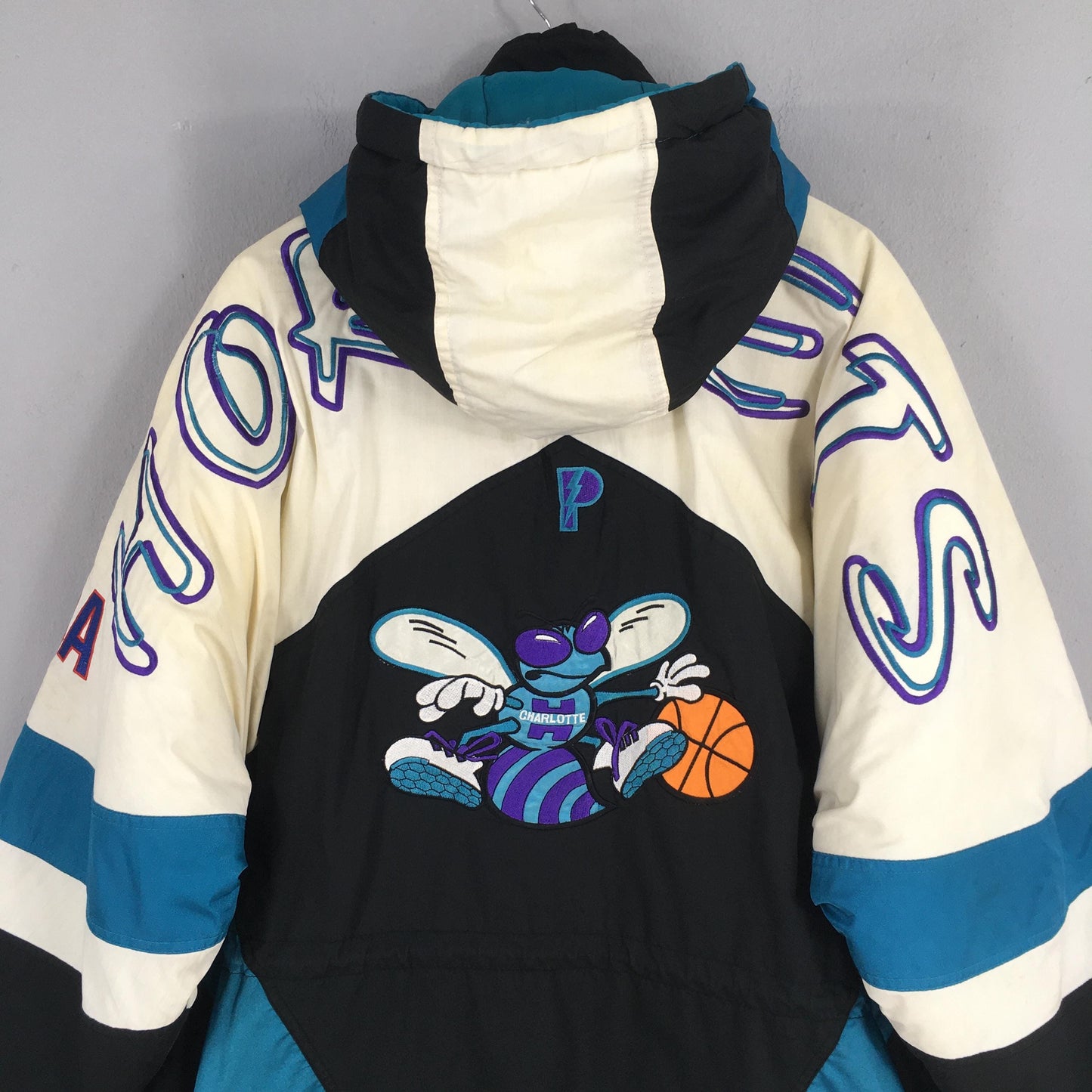 Charlotte Hornets Nba Basketball Jacket Large