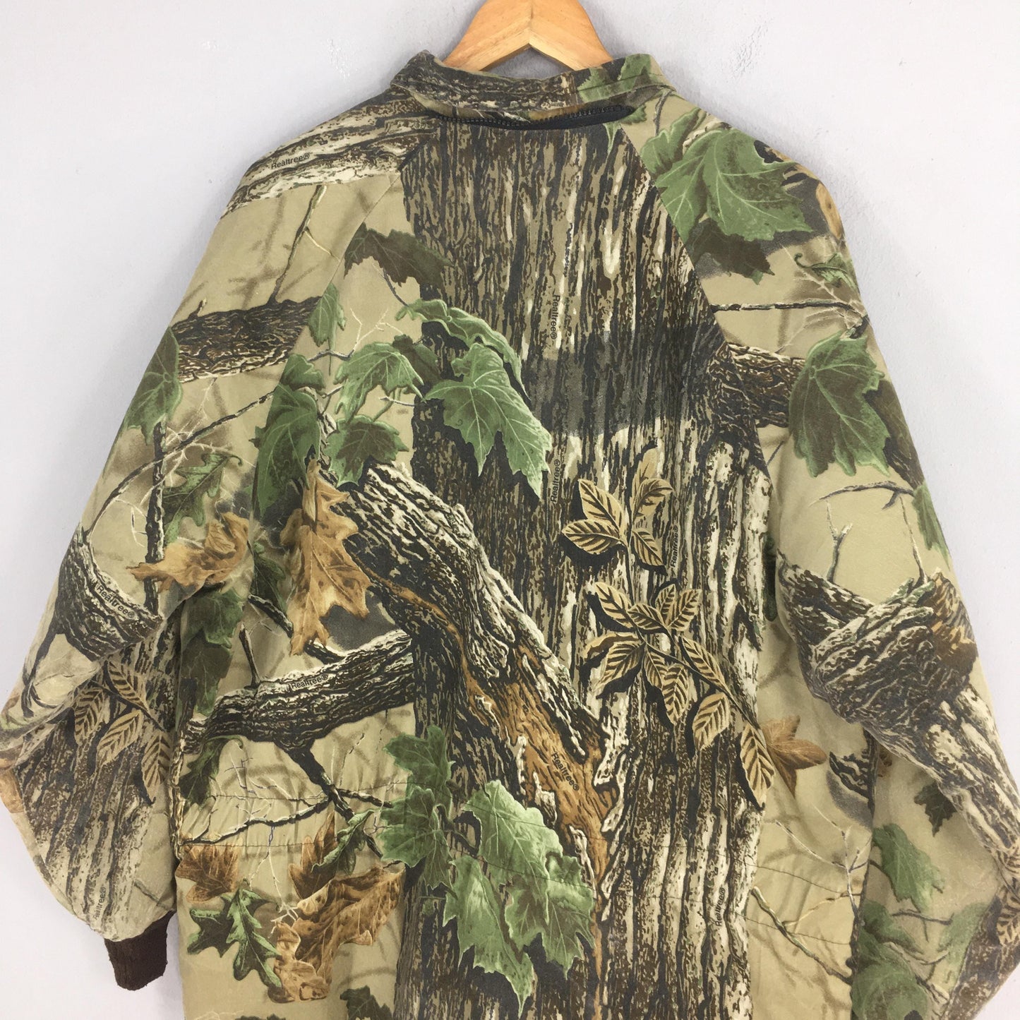 Classic Real Tree Camo Zipper Jacket Large