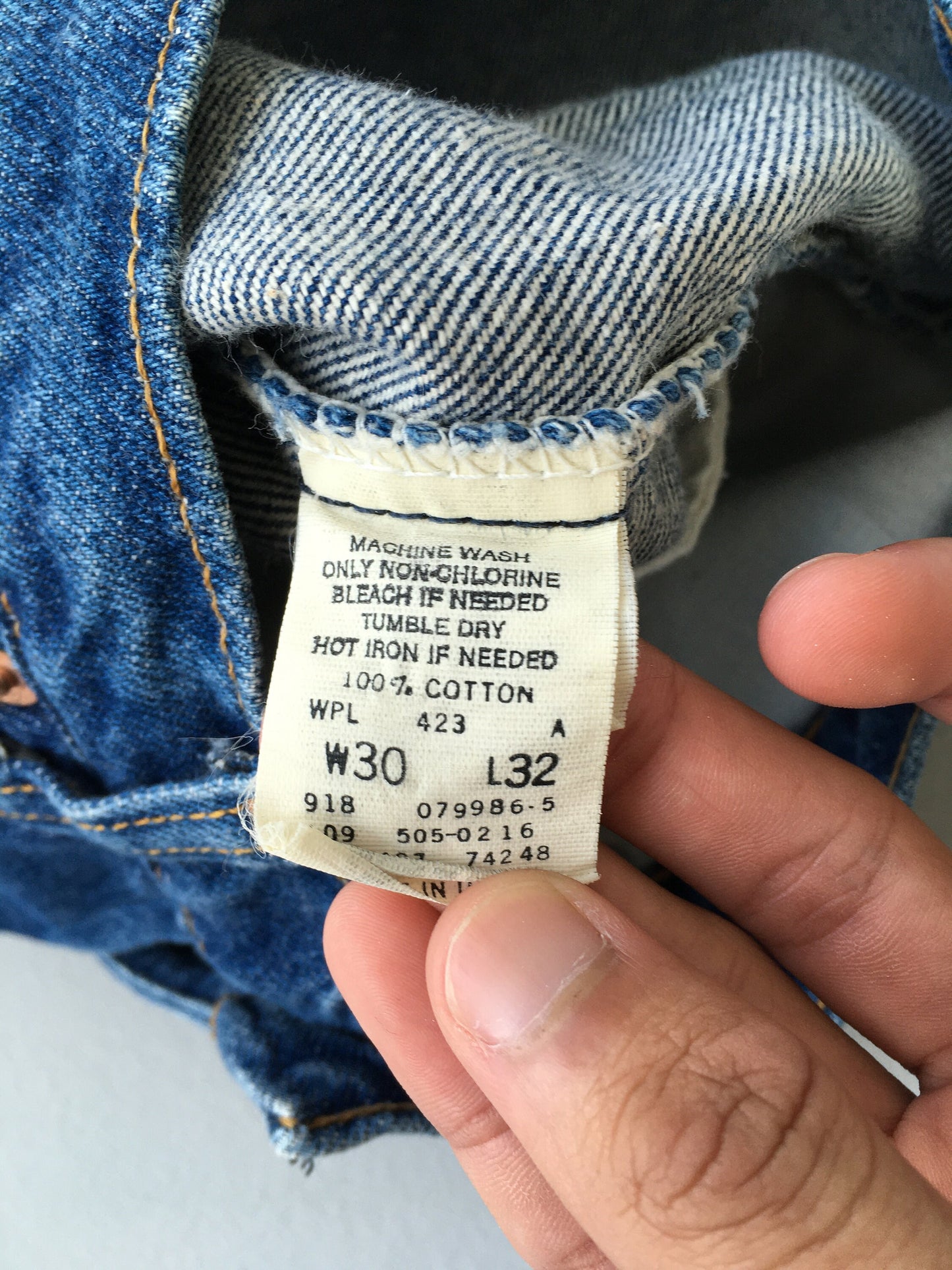 Size 28x27 Levi's 505 Regular Fit Jeans