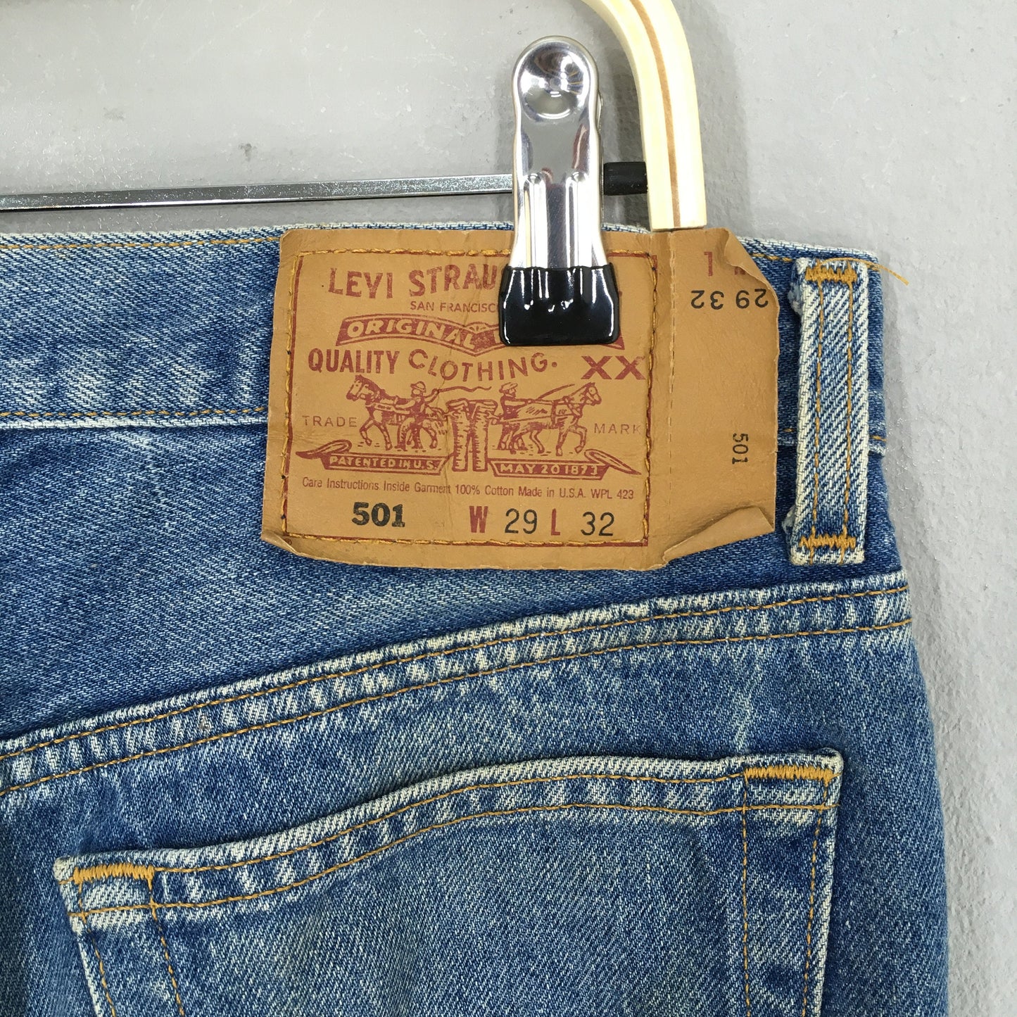 Levi's 501 Faded Blue Jeans Stonewash Size 28x32