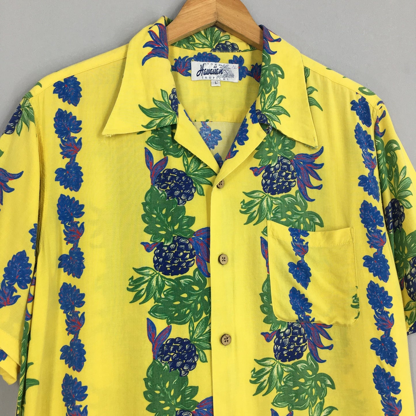 Vintage Aloha Floral Tropical Pineapples Hawaii Rayon Shirt Large