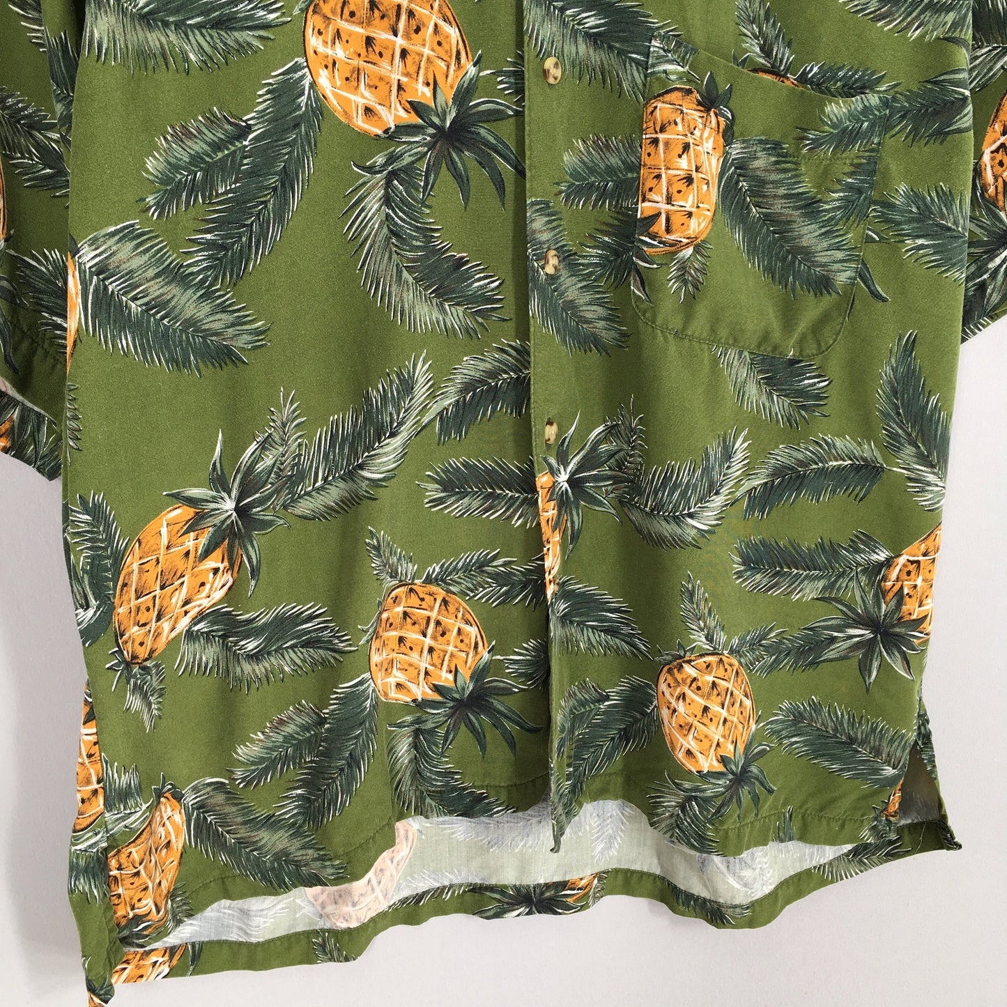 Hawaiian Pineapples Aloha Tropical Rayon Shirt Medium