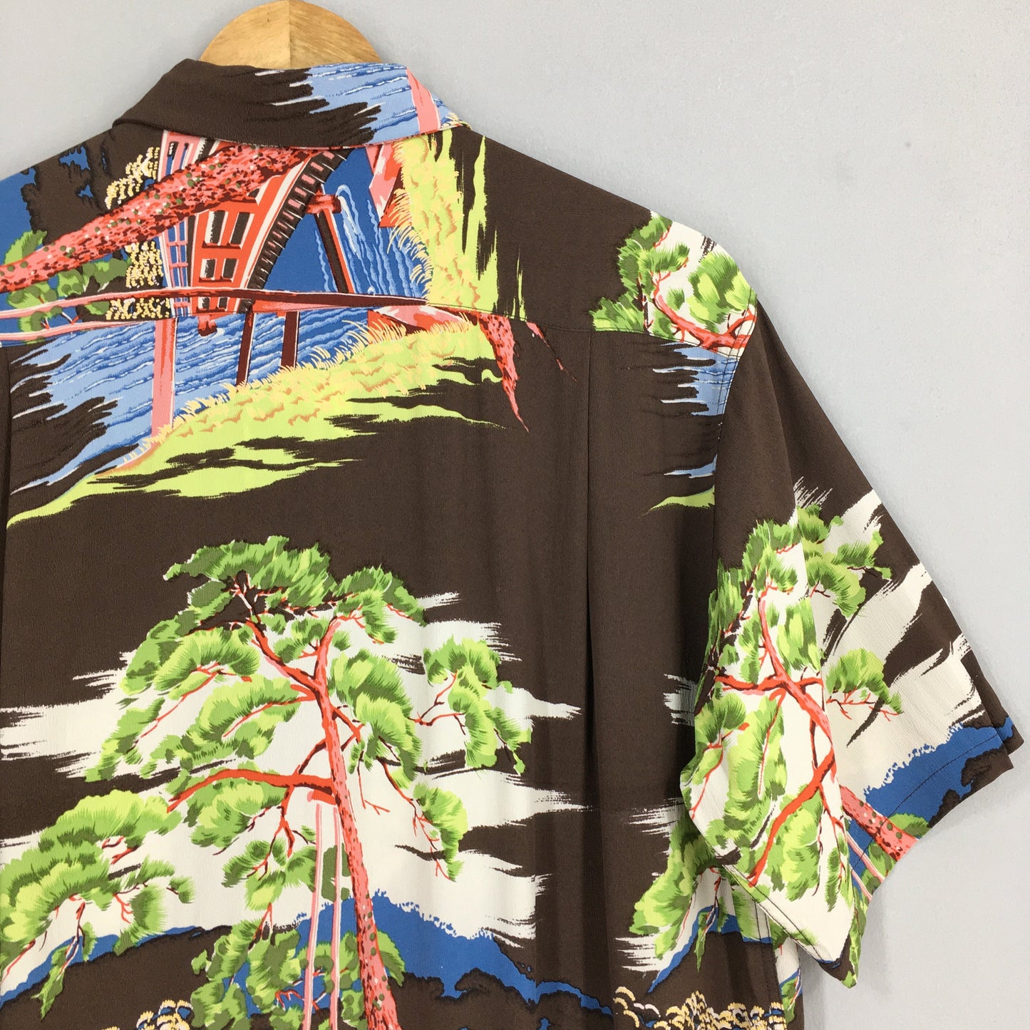 Sun Surf Hawaii Japanese Culture Sakura Rayon Shirt Medium