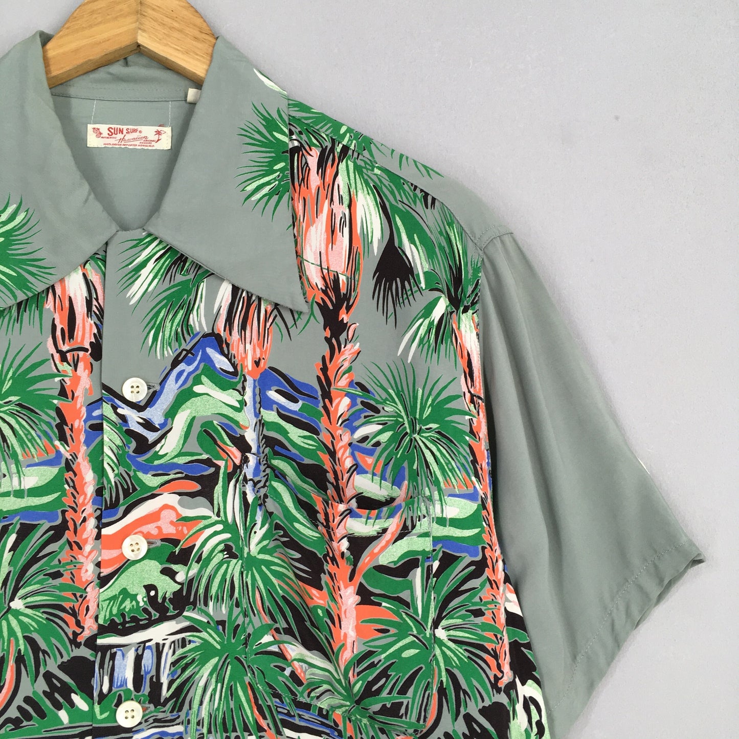 Sun Surf Hawaiian Palm Tree Rayon Shirt Medium