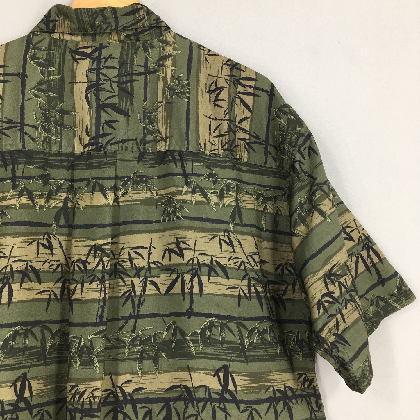 Vintage Summer Hawaiian Bamboo Printed Rayon Shirt Large