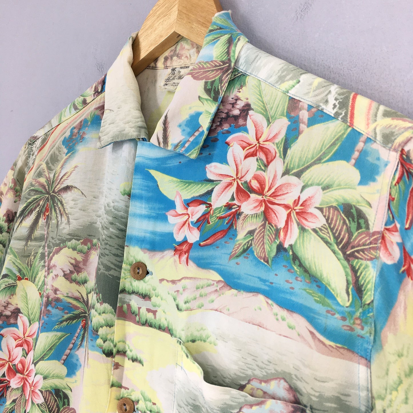 Hale Hawaii Aloha Tropical Rayon Shirt Medium