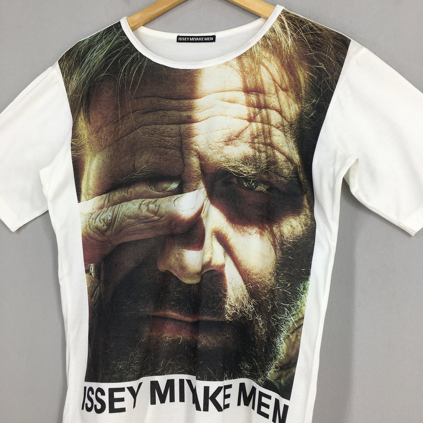 Issey Miyake Men White T shirt Small