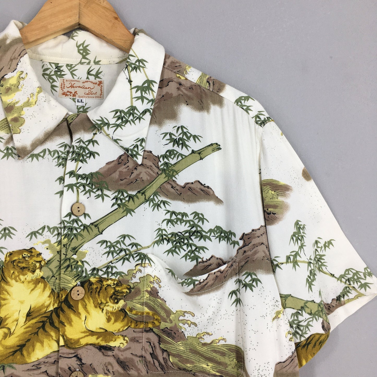 Tiger Roar Bamboo Aloha Hawaii Rayon Shirt Large