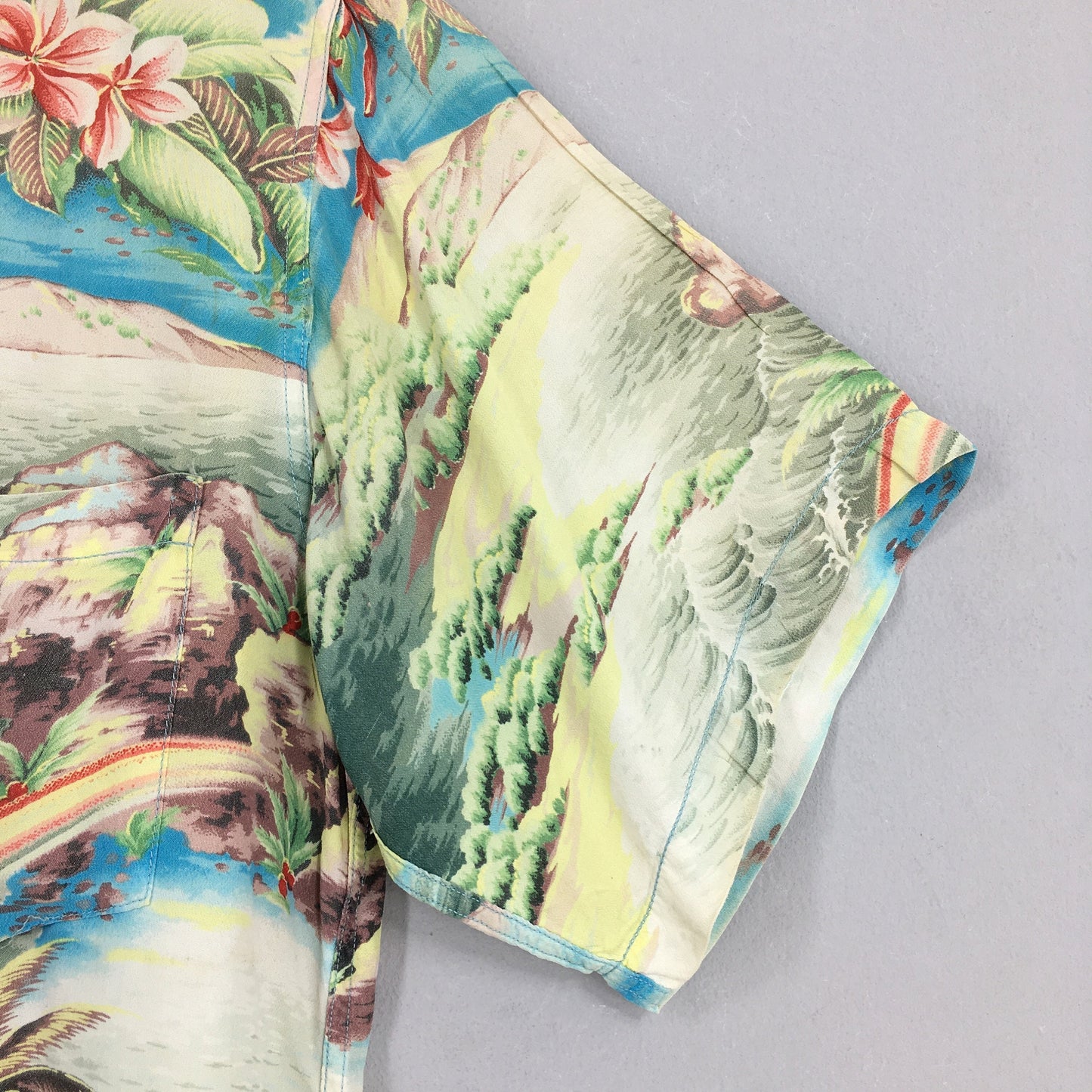 Hale Hawaii Aloha Tropical Rayon Shirt Medium