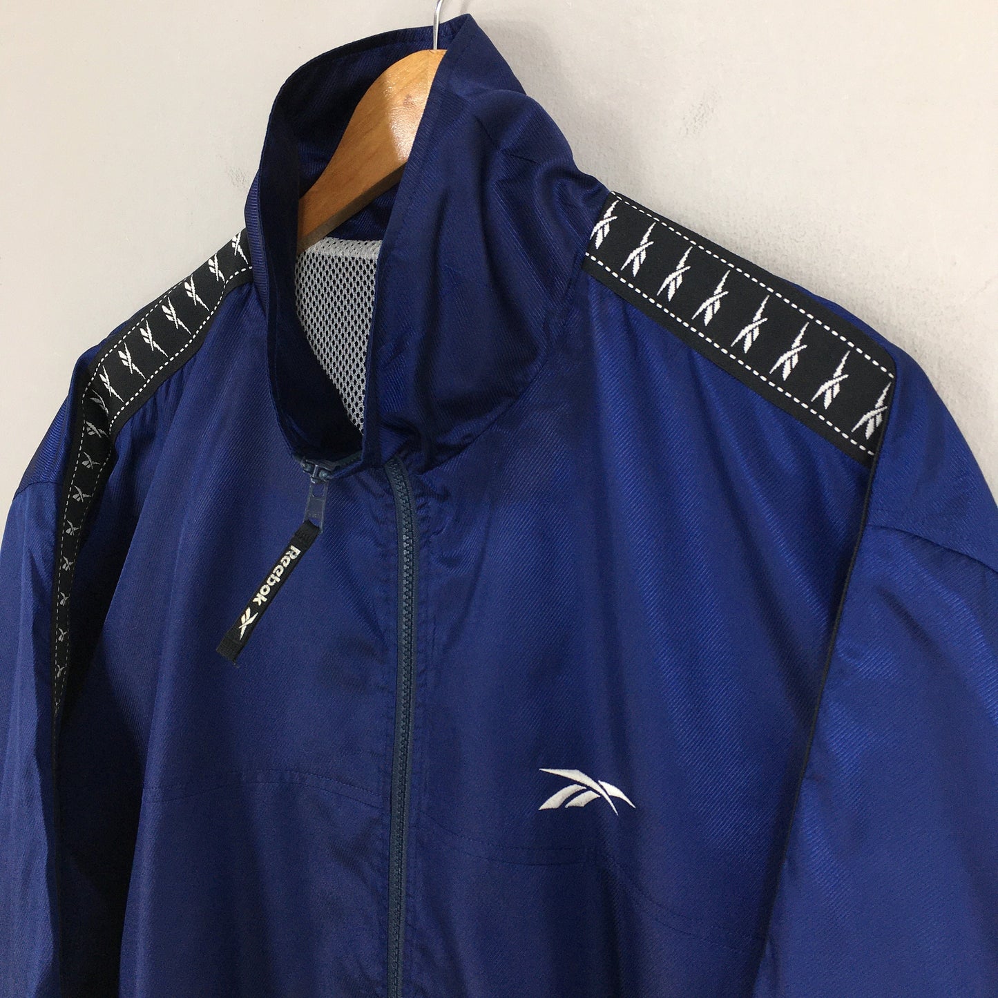 Reebok Sports Windbreaker Jacket XLarge