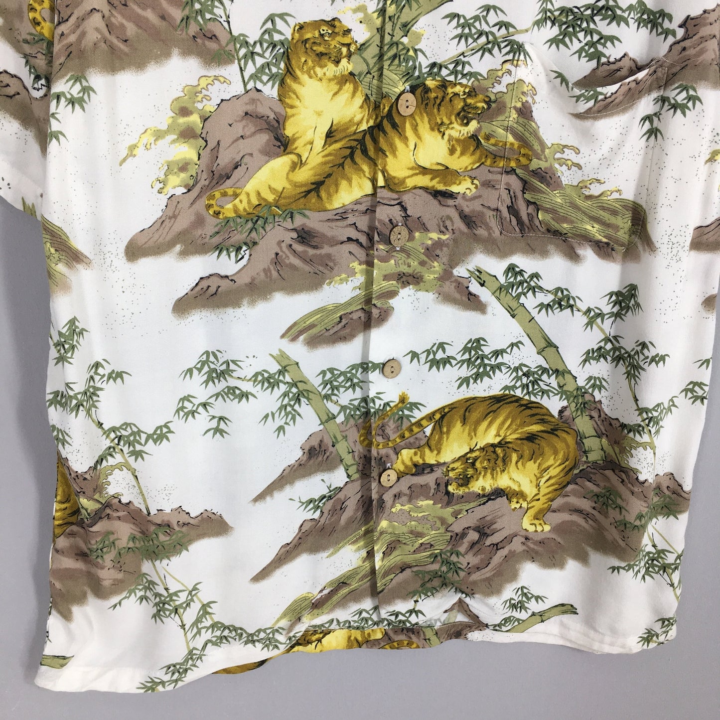 Tiger Roar Bamboo Aloha Hawaii Rayon Shirt Large