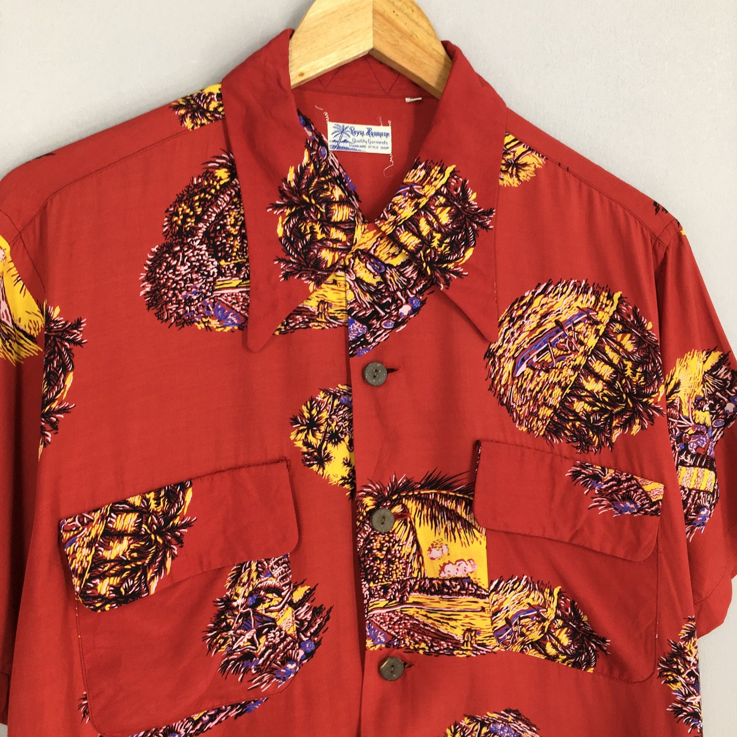 Royal Hawaiian Red Surfing Beach Rayon Shirt Medium