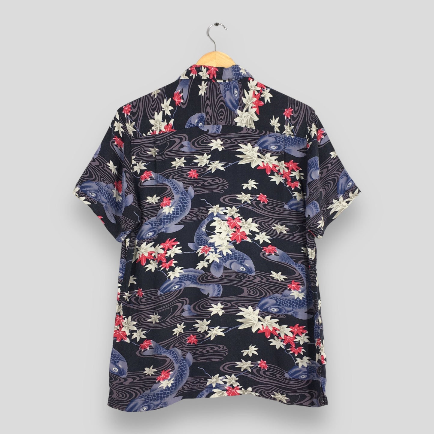 Hawaiian Japanese Koi Fish Rayon Shirt Medium