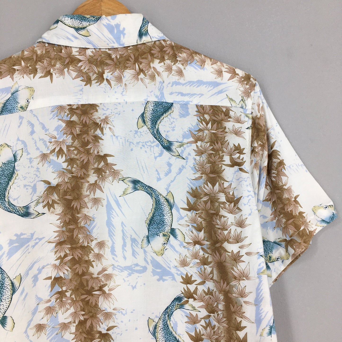 Hawaiian Nepuca Japanese Koi Fish Rayon Shirt Large