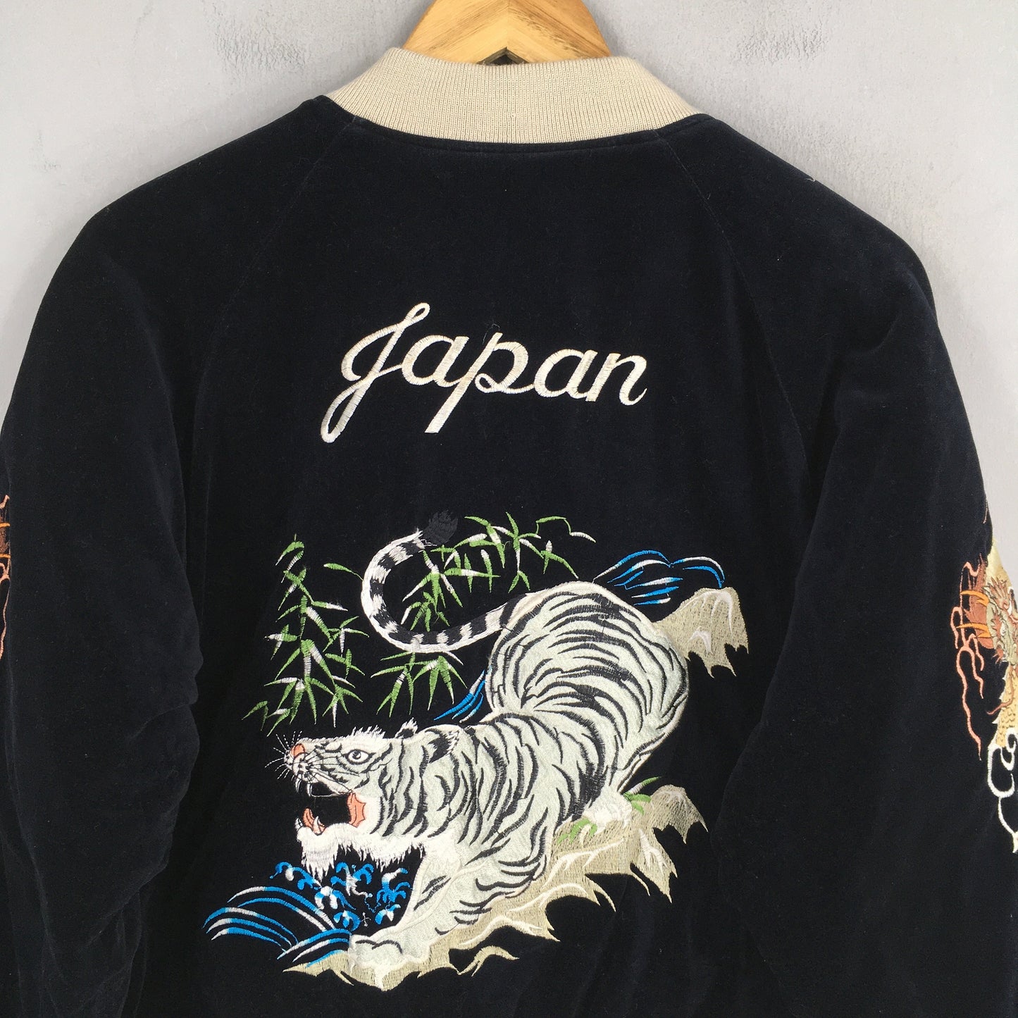 Vintage Sukajan Souvenir White Tiger Bomber Jacket Medium