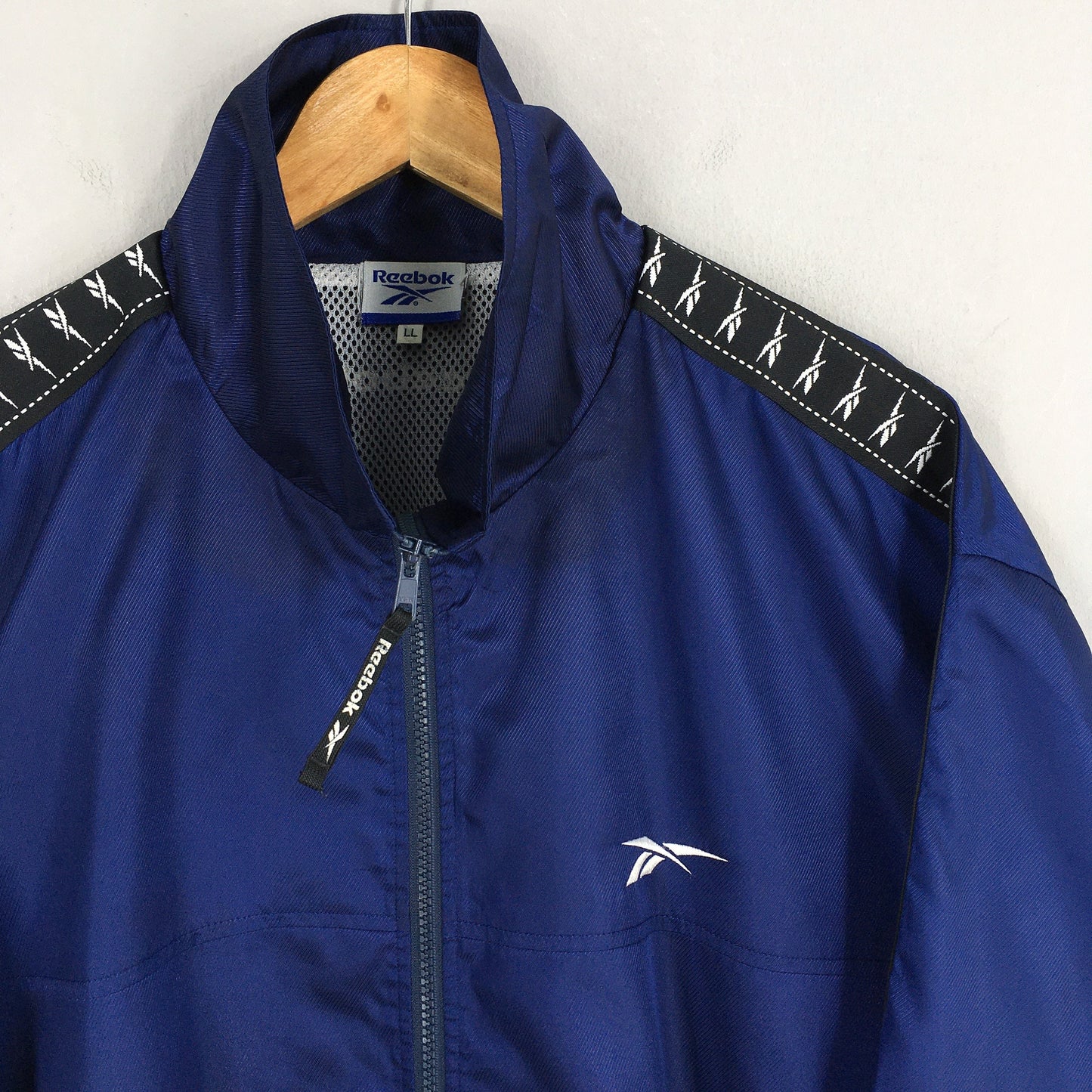 Reebok Sports Windbreaker Jacket XLarge