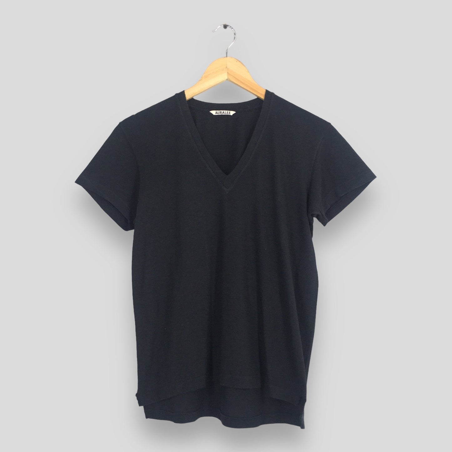 Auralee Japanese Designer Minimalist Black Vneck Tshirt Size 1