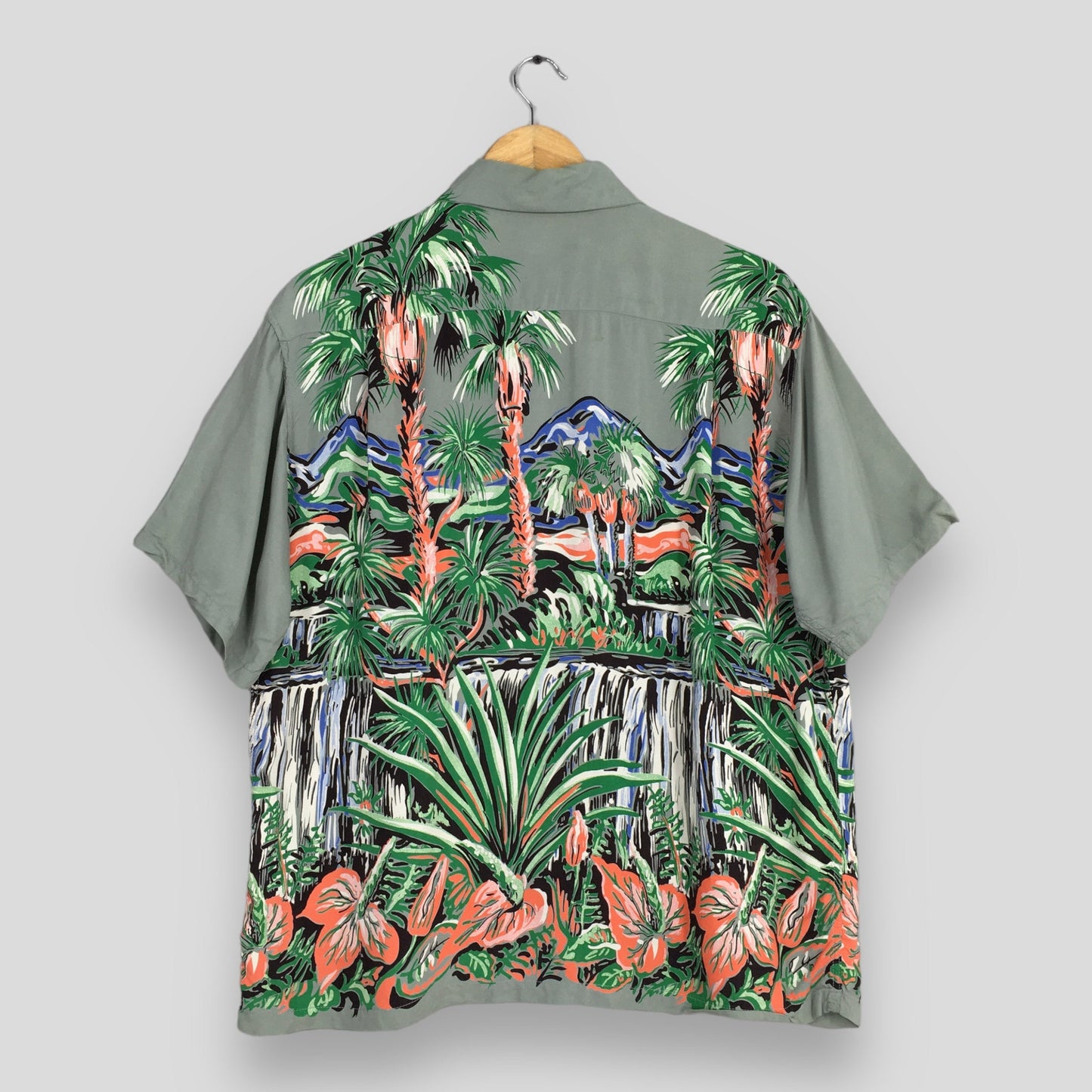 Sun Surf Hawaiian Palm Tree Rayon Shirt Medium