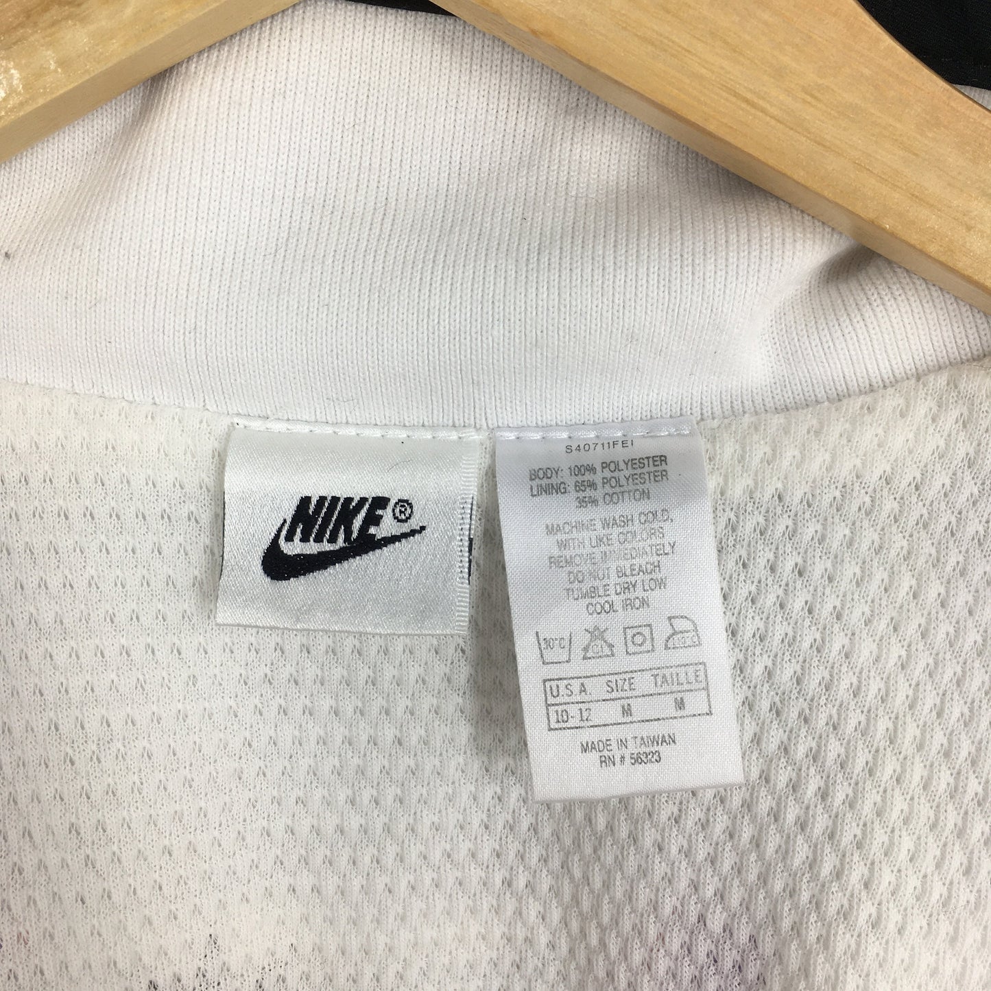 Nike Windbreaker Jacket Medium