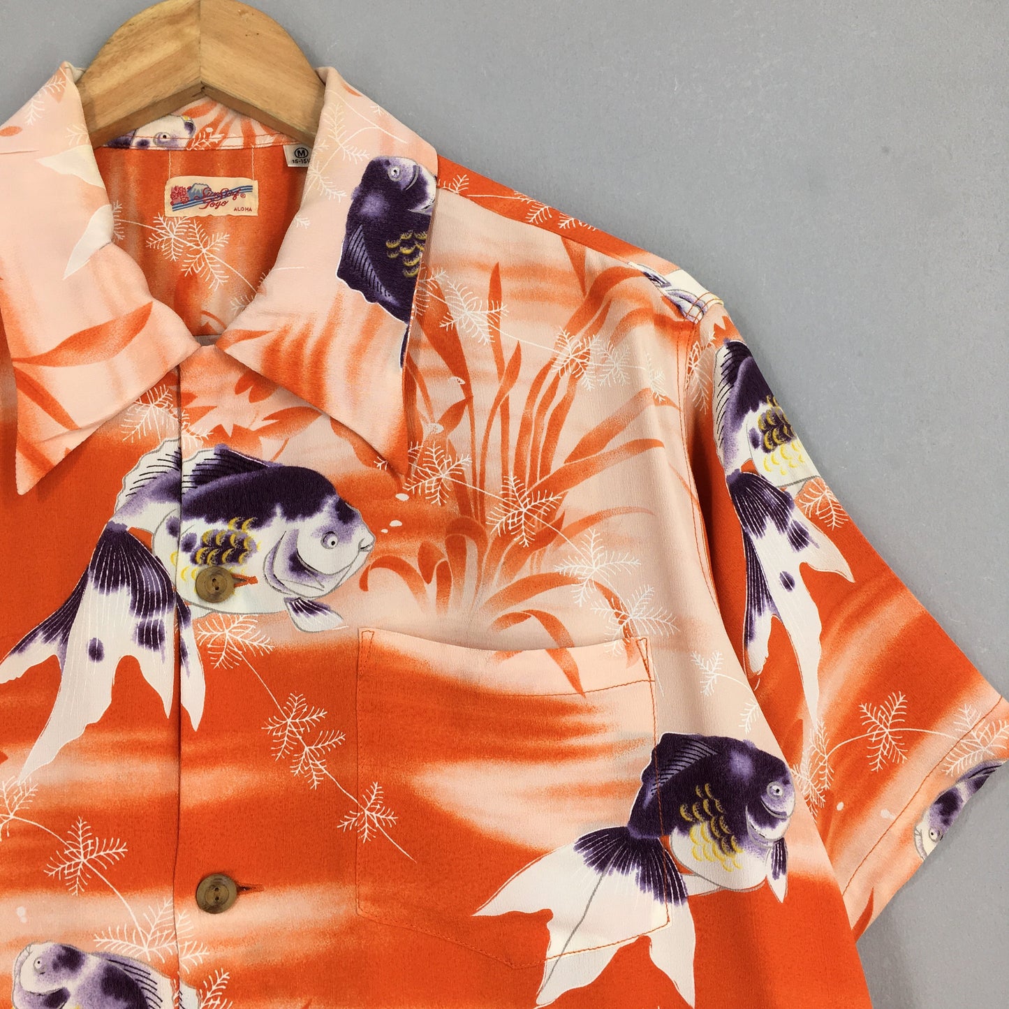 Sun Surf Toyo Aloha Koi Fish Rayon Shirt Medium