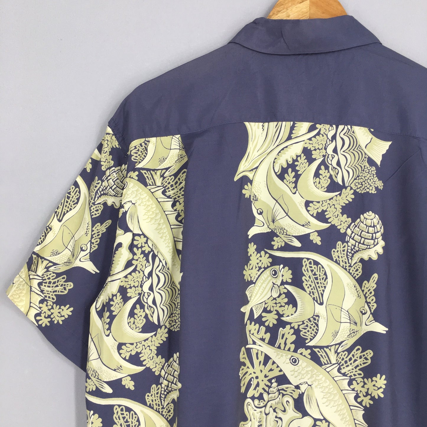 Hawaiian Japanese Sun Surf Sea Fish Rayon Shirt Large