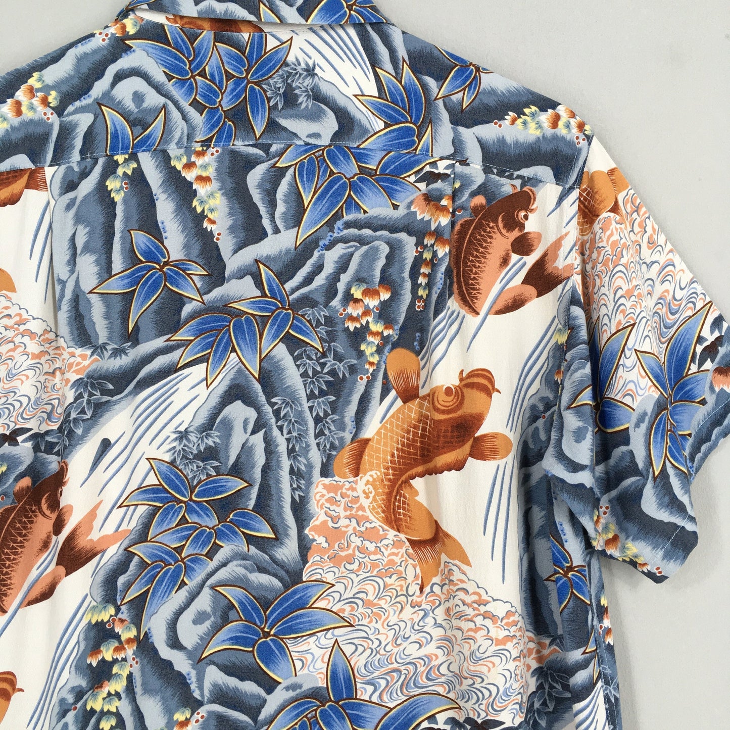 Hawaiian Patina Japanese Koi Fish Rayon Shirt Small