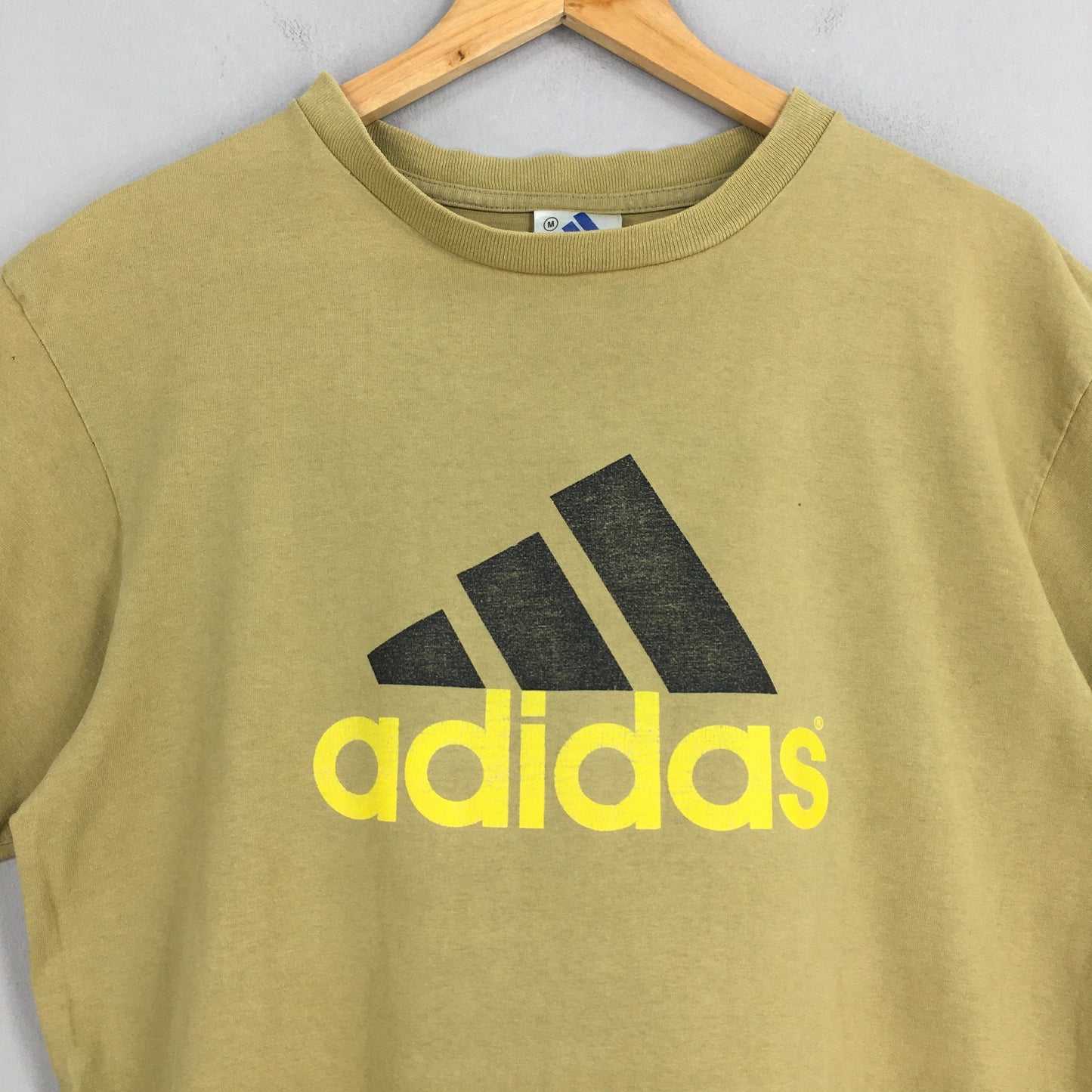 Adidas Beige T shirt Medium