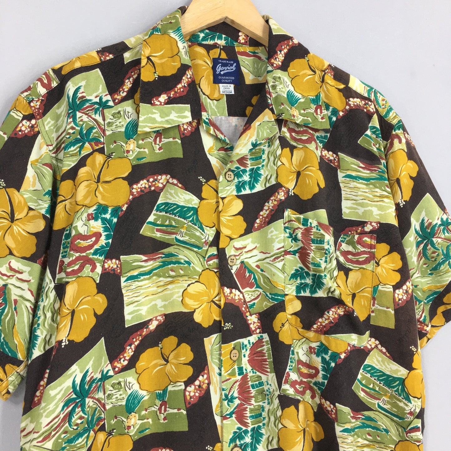 Hawaii Aloha Floral Printed Shirt Medium