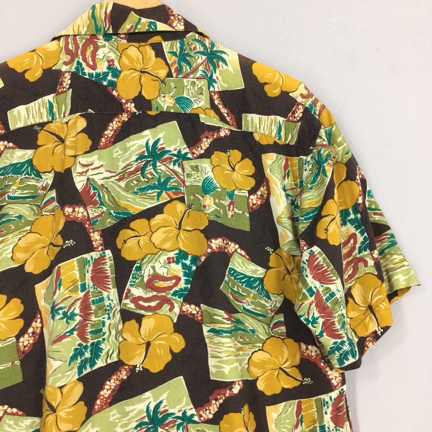 Hawaii Aloha Floral Printed Shirt Medium