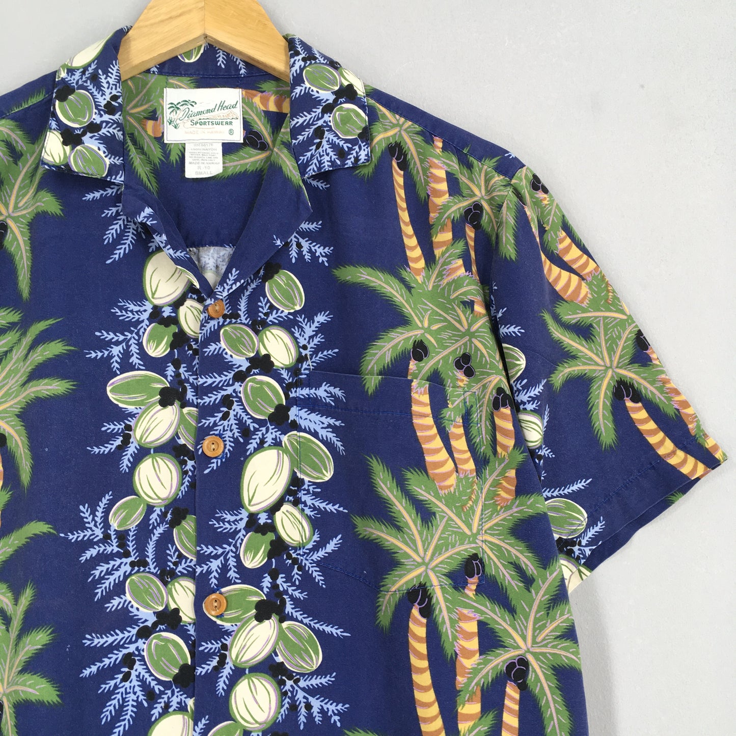 Diamond Head Sportswear Surfing Beach Rayon Shirt Small