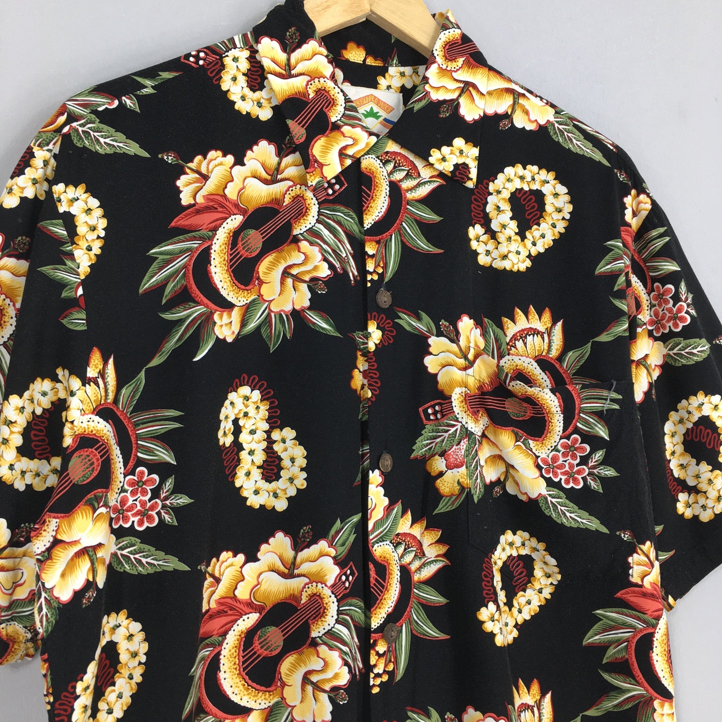 Vintage Aloha Floral Tropical Pineapples Hawaii Rayon Shirt Small