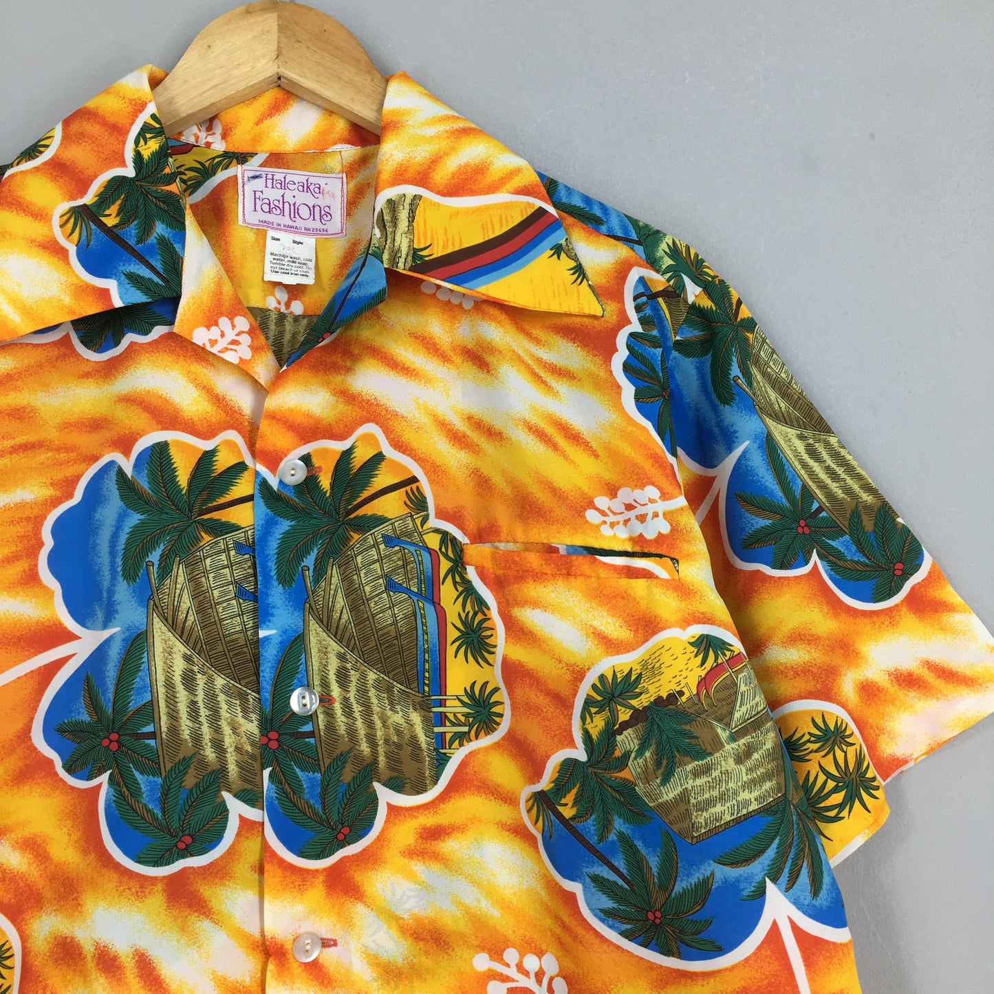 Vintage 80s Hawaiian Beach Aloha Shirts Medium