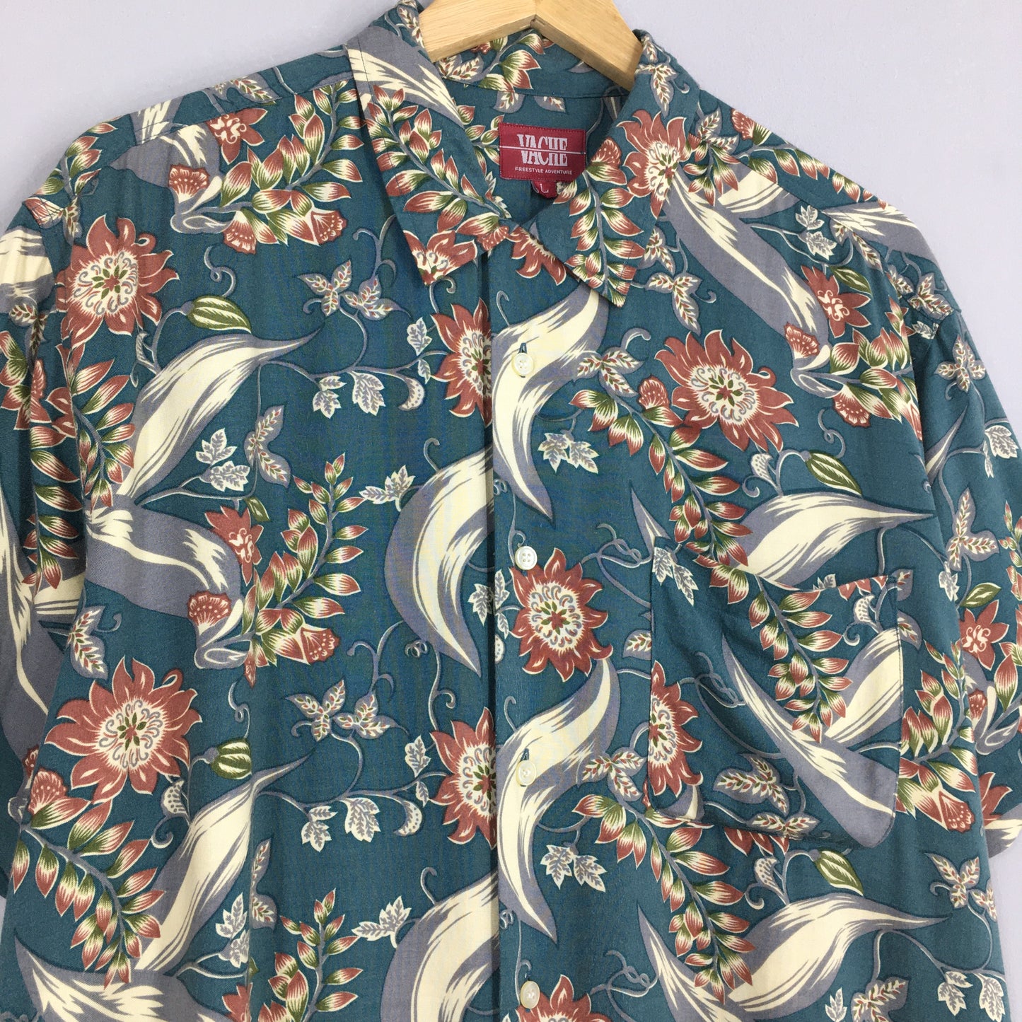 Vache Japanese Hawaiian Aloha Tropical Multicolor Shirt Large