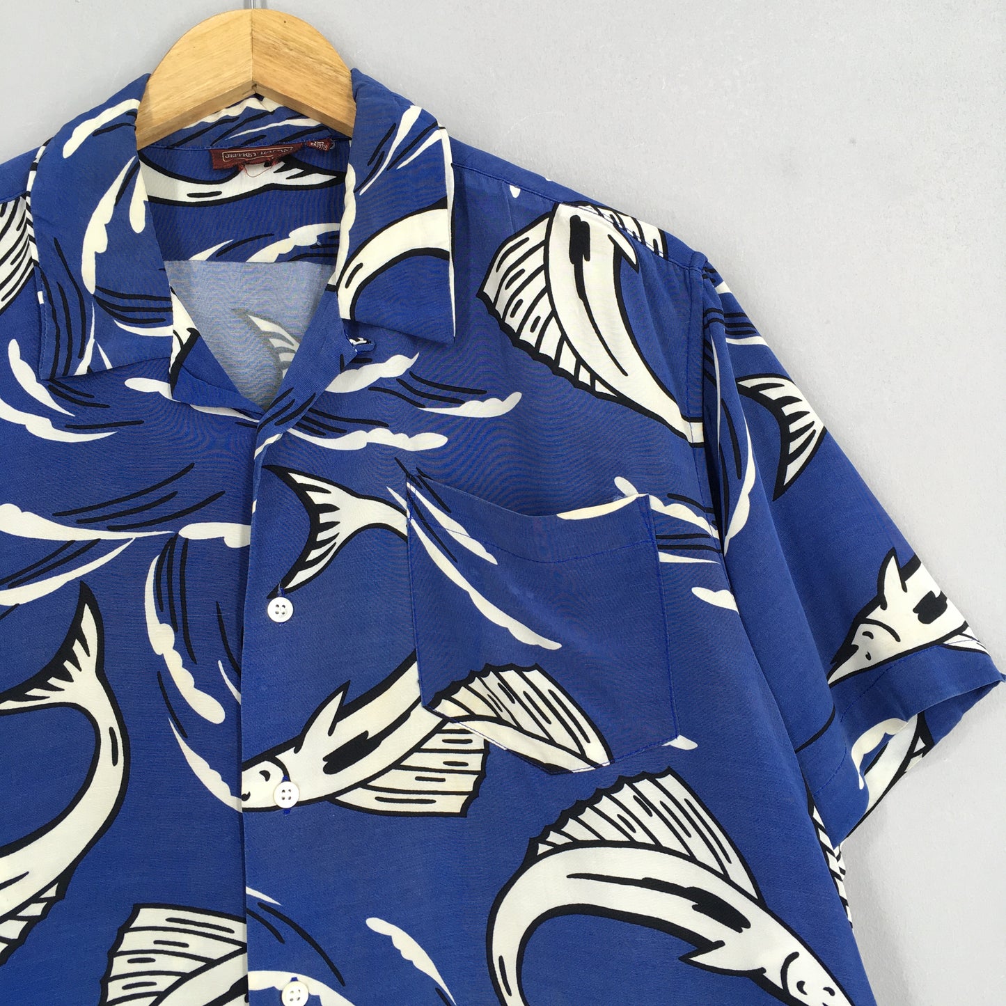 Jeffrey Banks Hawaiian Swordfish Blue Rayon Shirt Medium