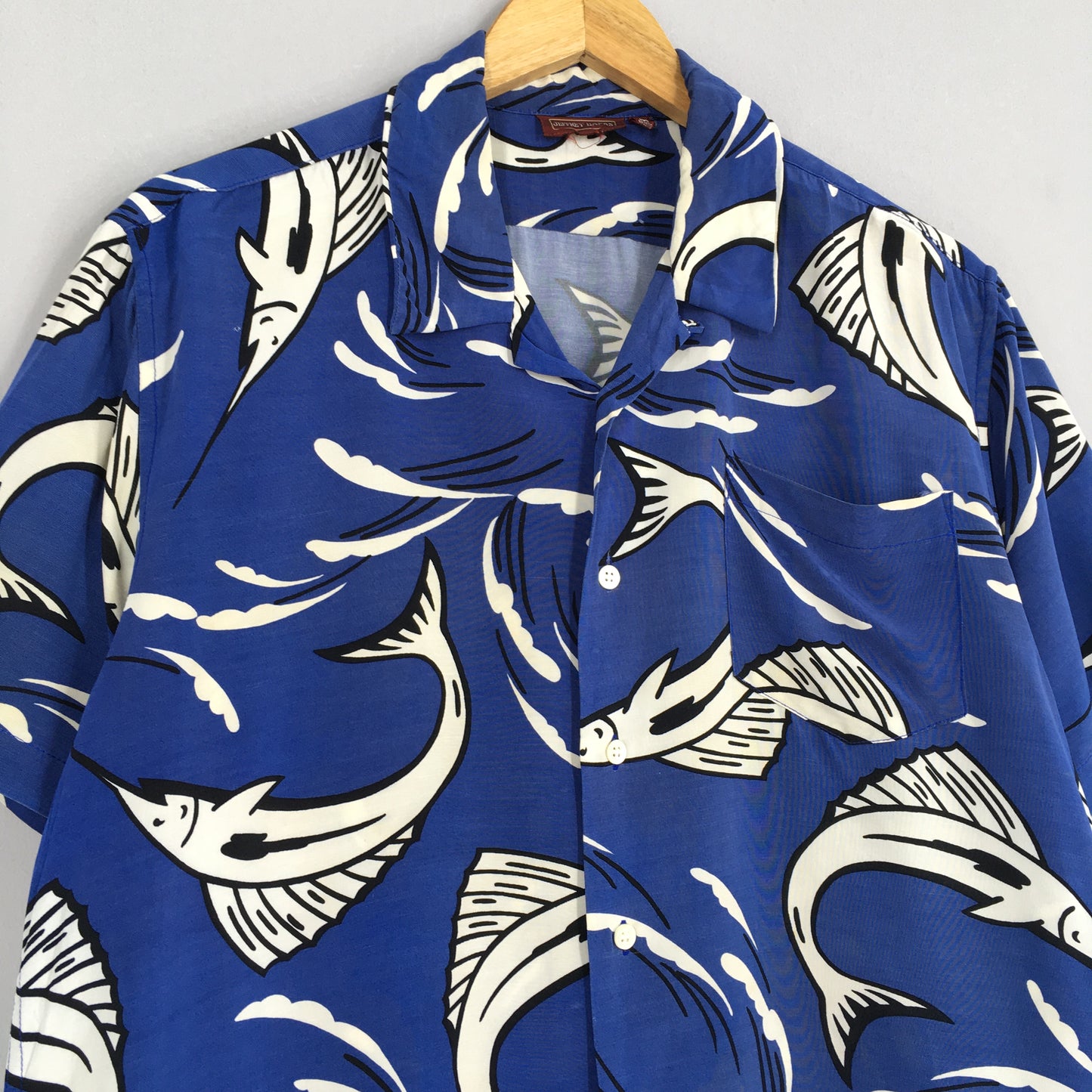 Jeffrey Banks Hawaiian Swordfish Blue Rayon Shirt Medium