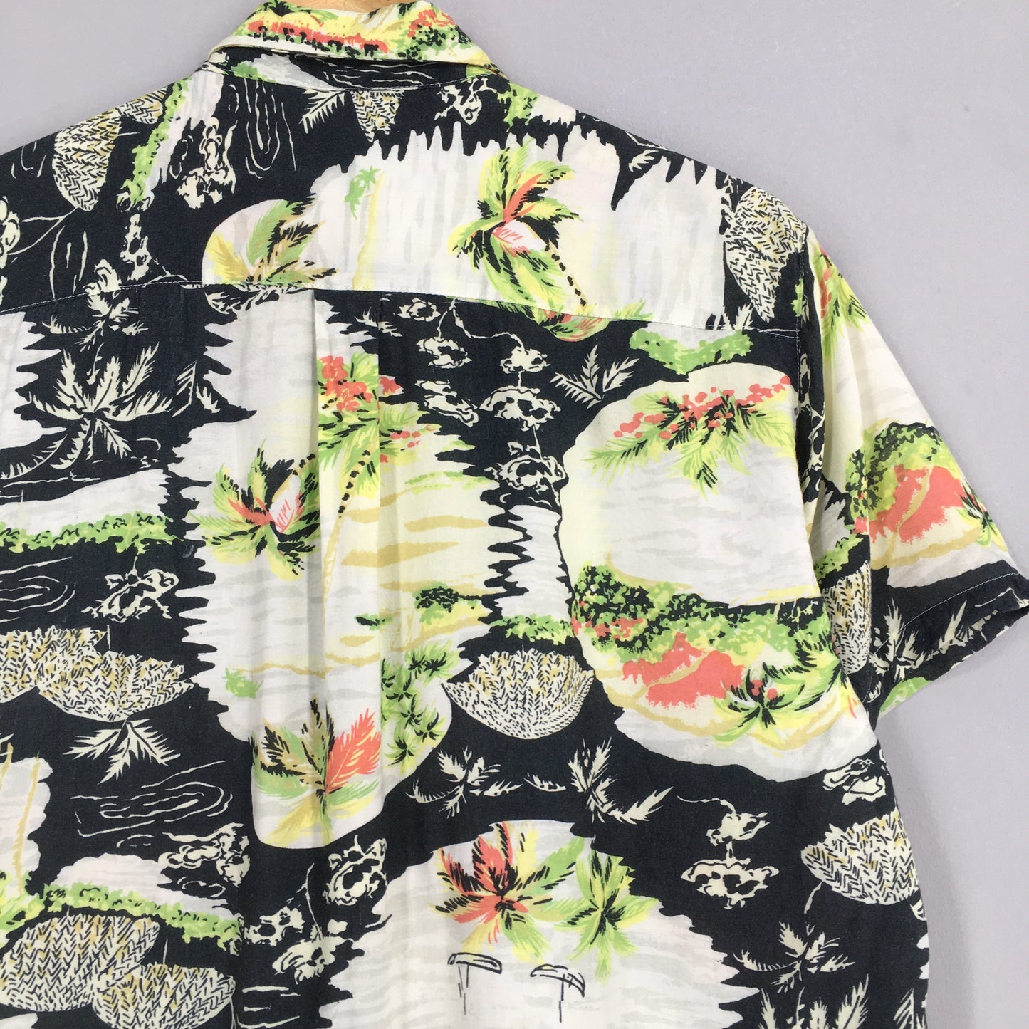 Vintage Hawaiian Coconut Tree Beach View Shirt Medium