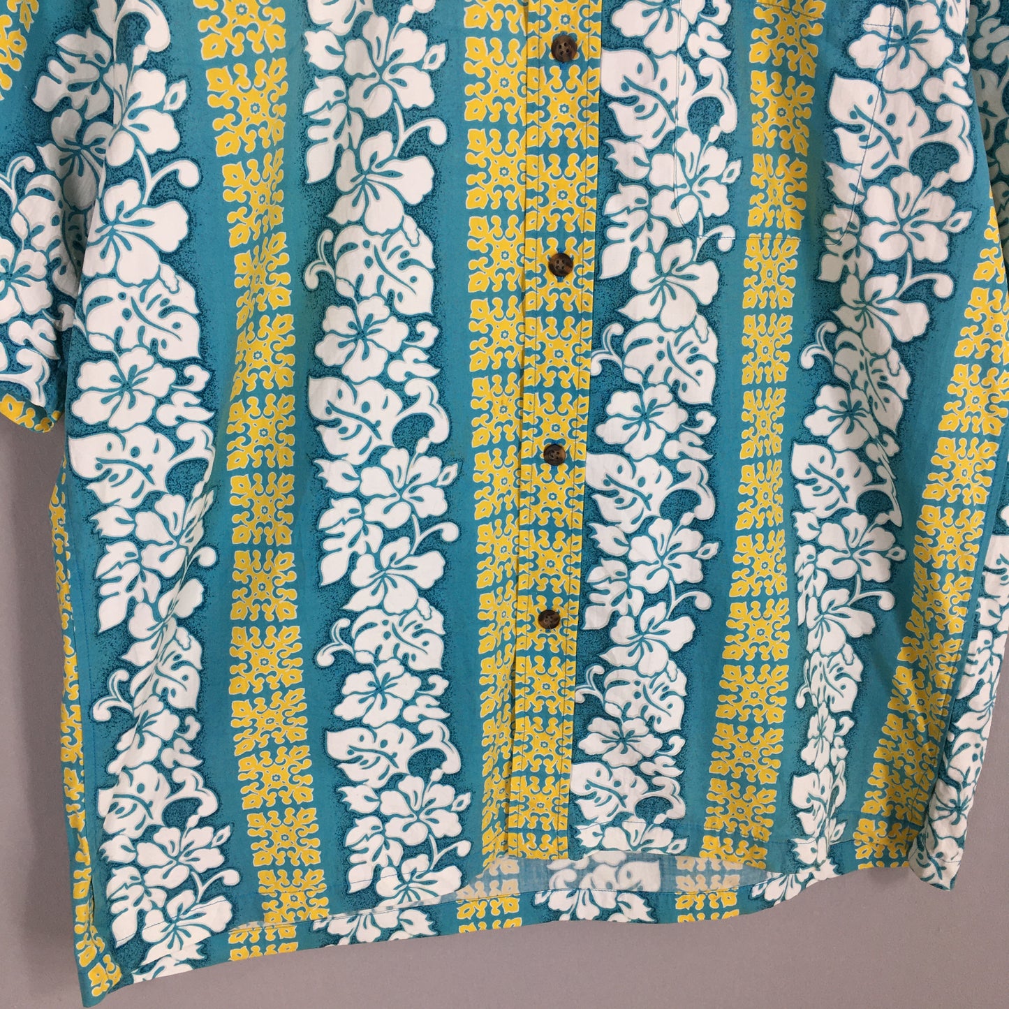 Vintage Hawaii Aloha Floral Shirt Medium