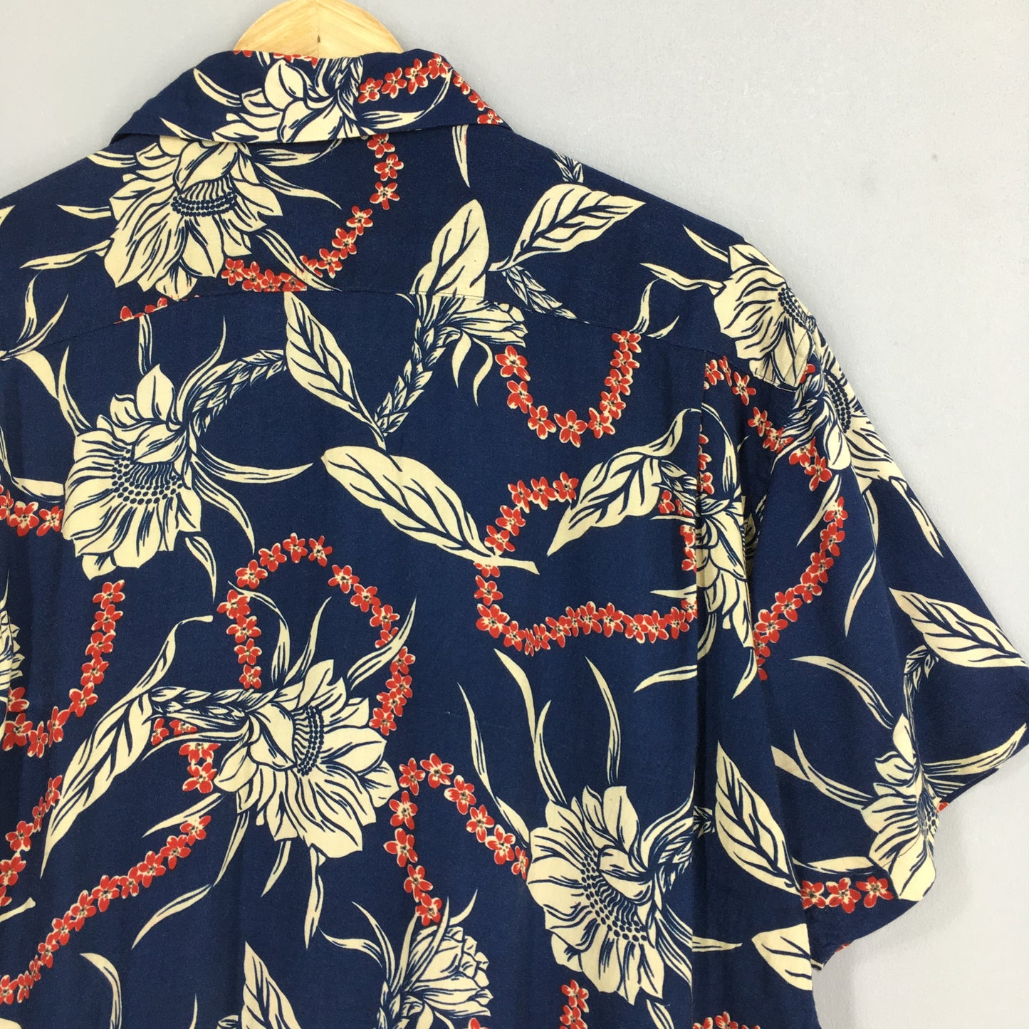 Vintage Hawaii Aloha Floral Rayon Shirt Large