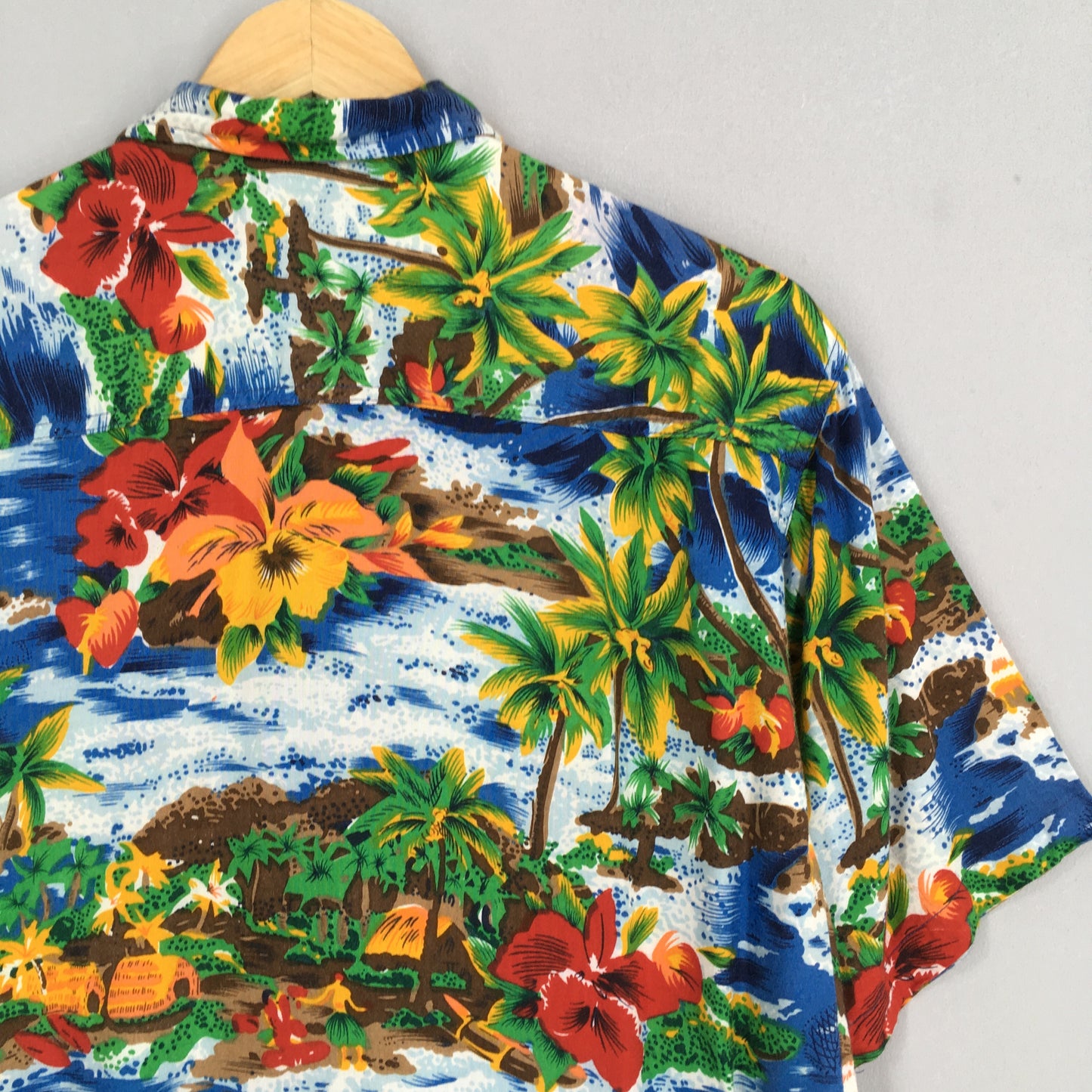 Hawaiian Coconut Tree Beach View Button Up Shirt Small