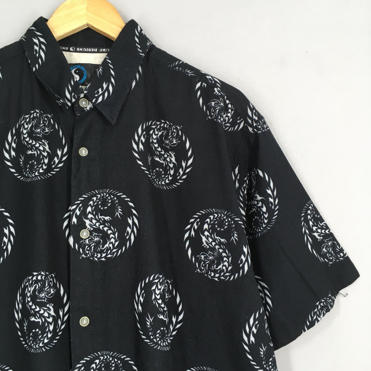 T&C Surf Design Hawaiian Dragon Cotton Shirt Large