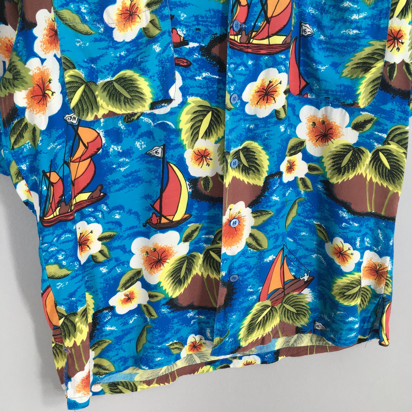 Hawaiian Sailing Beach Rayon Shirt Medium