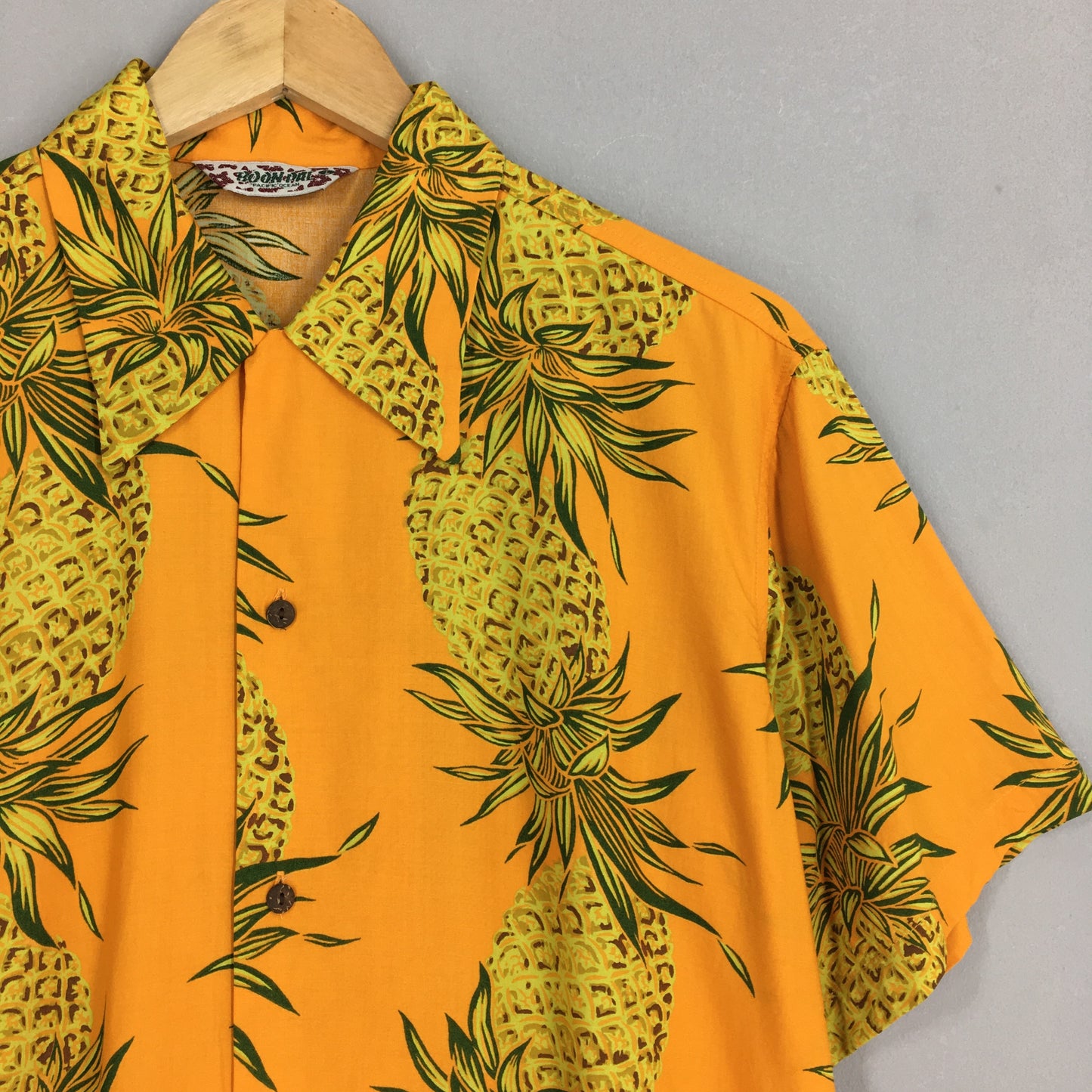 Hawaiian Pineapples Yellow Aloha Tropical Shirt Medium