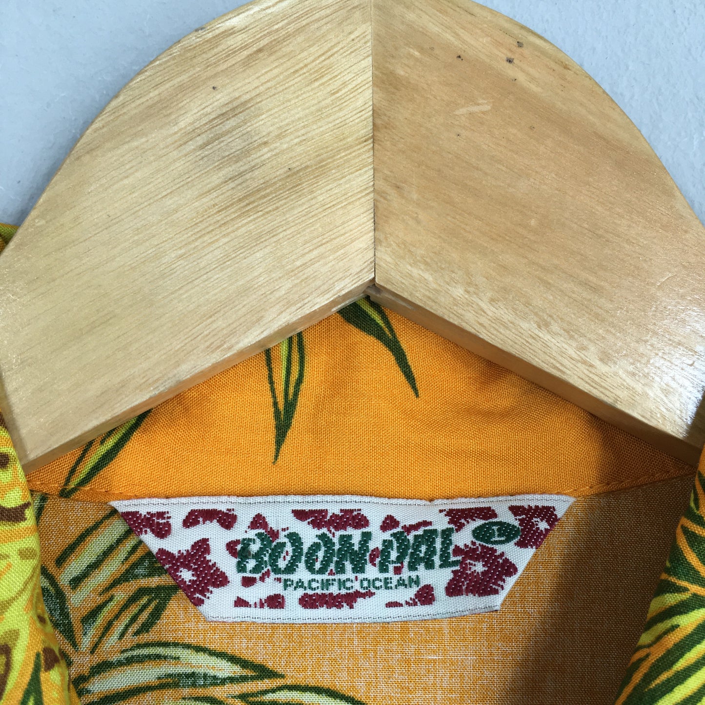 Hawaiian Pineapples Yellow Aloha Tropical Shirt Medium