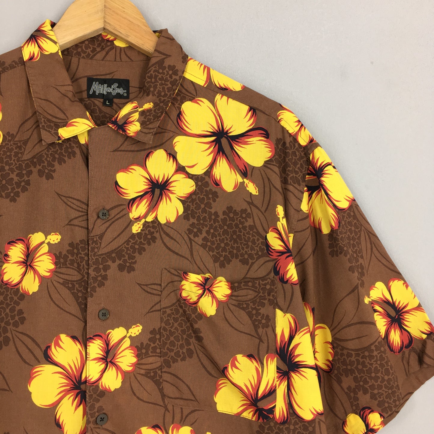 Maui and Sons Hibiscus Flower Tropical Hawaii Cotton Shirt