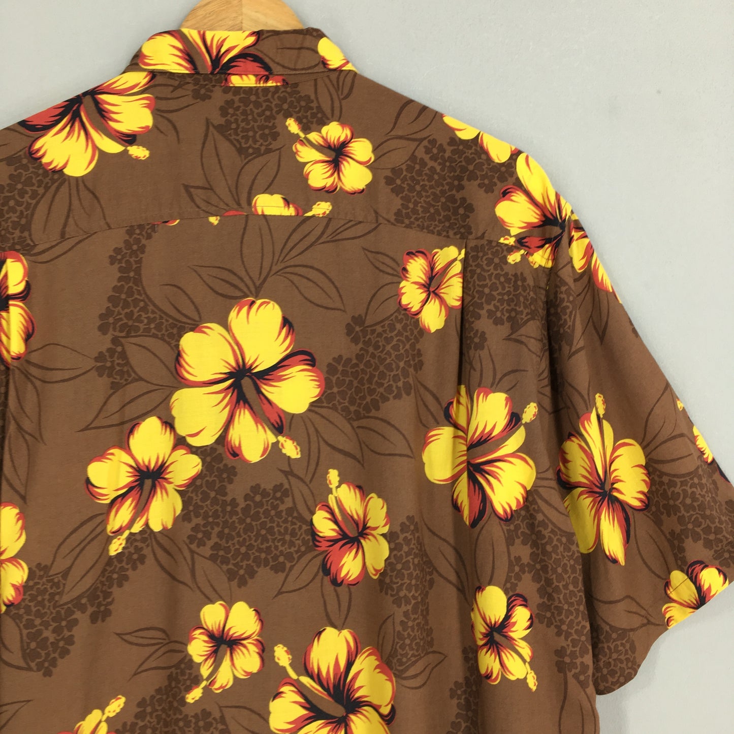 Maui and Sons Hibiscus Flower Tropical Hawaii Cotton Shirt