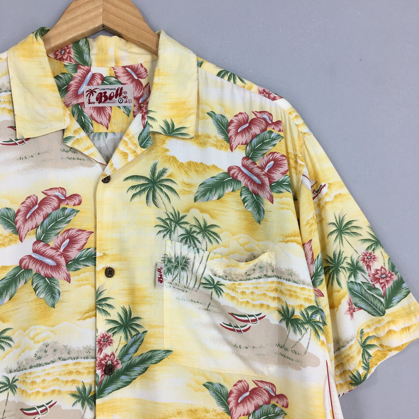 Hawaiian Lightning Bolt Aloha Coconut Tree Rayon Shirt Large